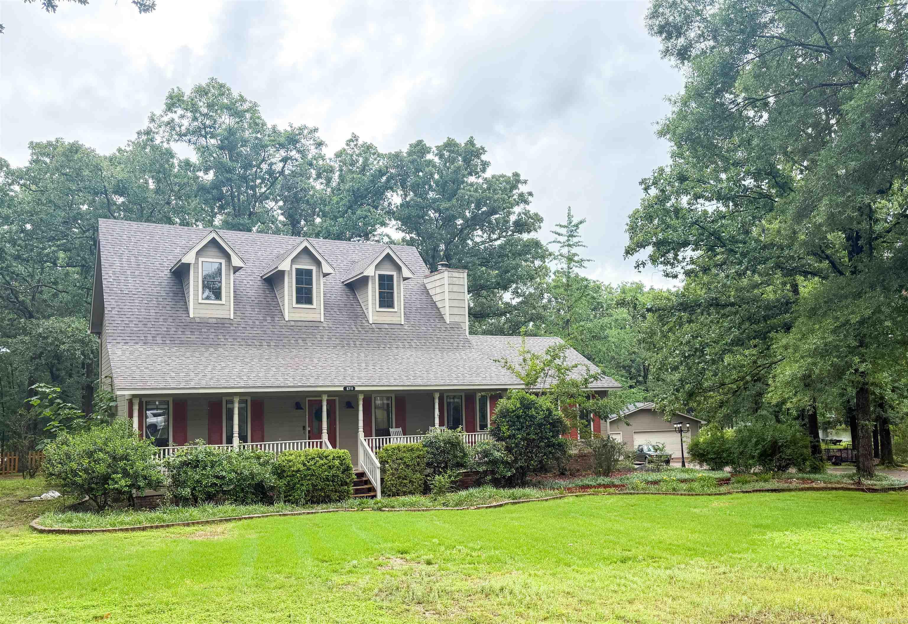 BUGG EDDIE & BERTHA - Residential