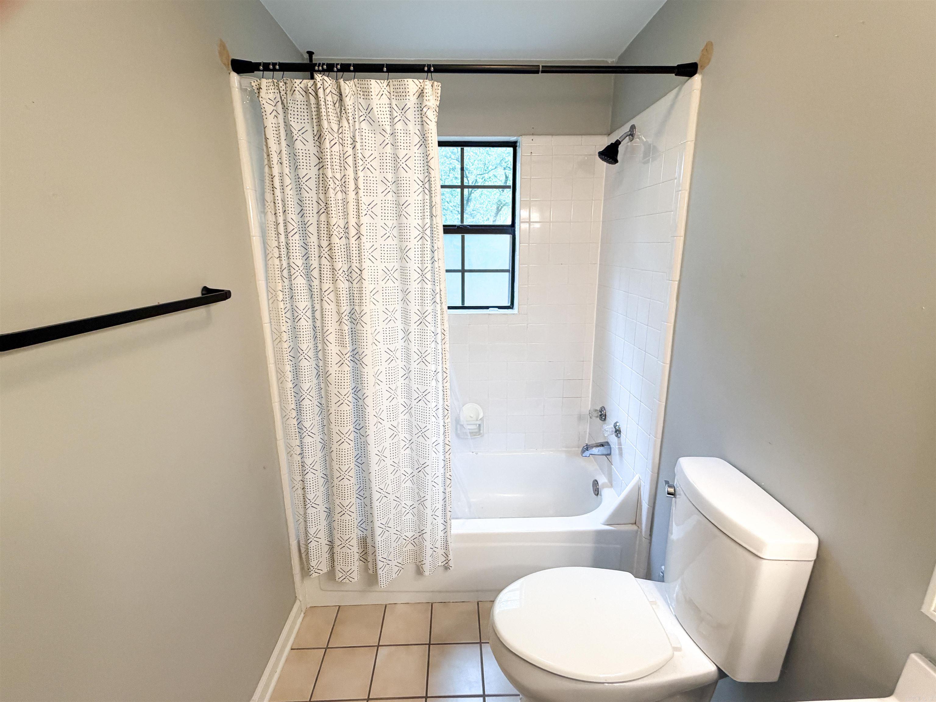 BUGG EDDIE & BERTHA - Residential