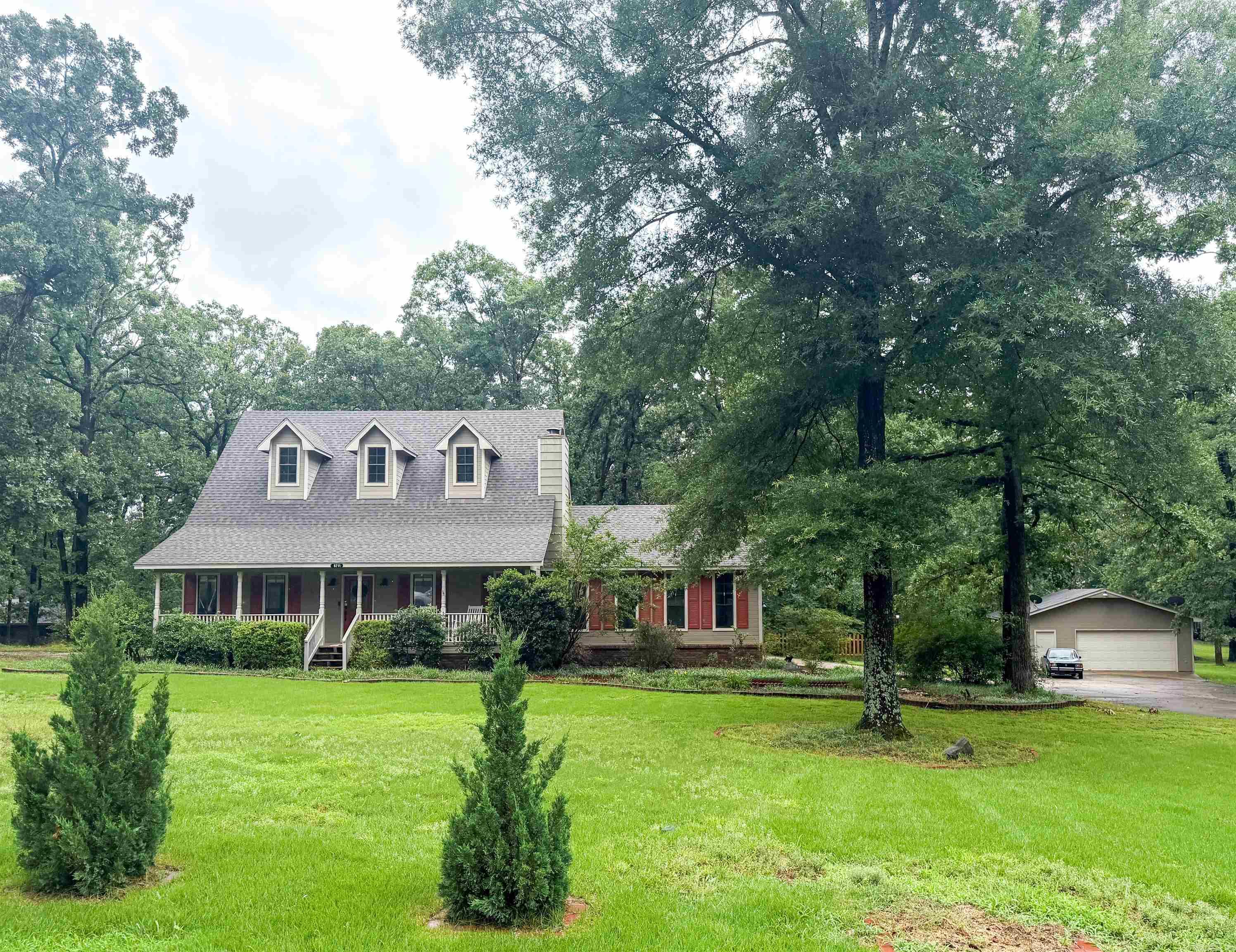 BUGG EDDIE & BERTHA - Residential