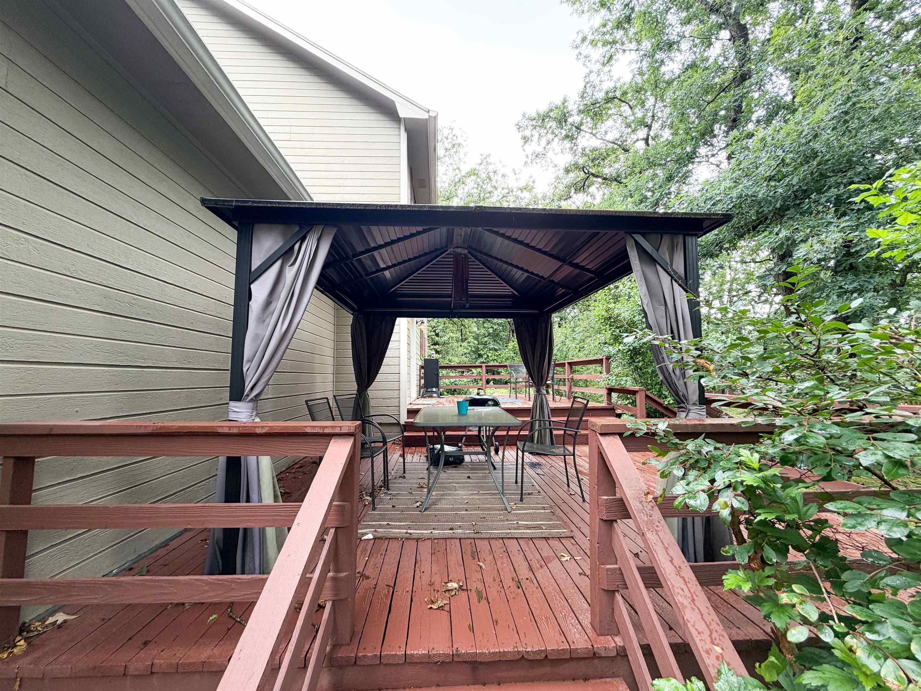 BUGG EDDIE & BERTHA - Residential