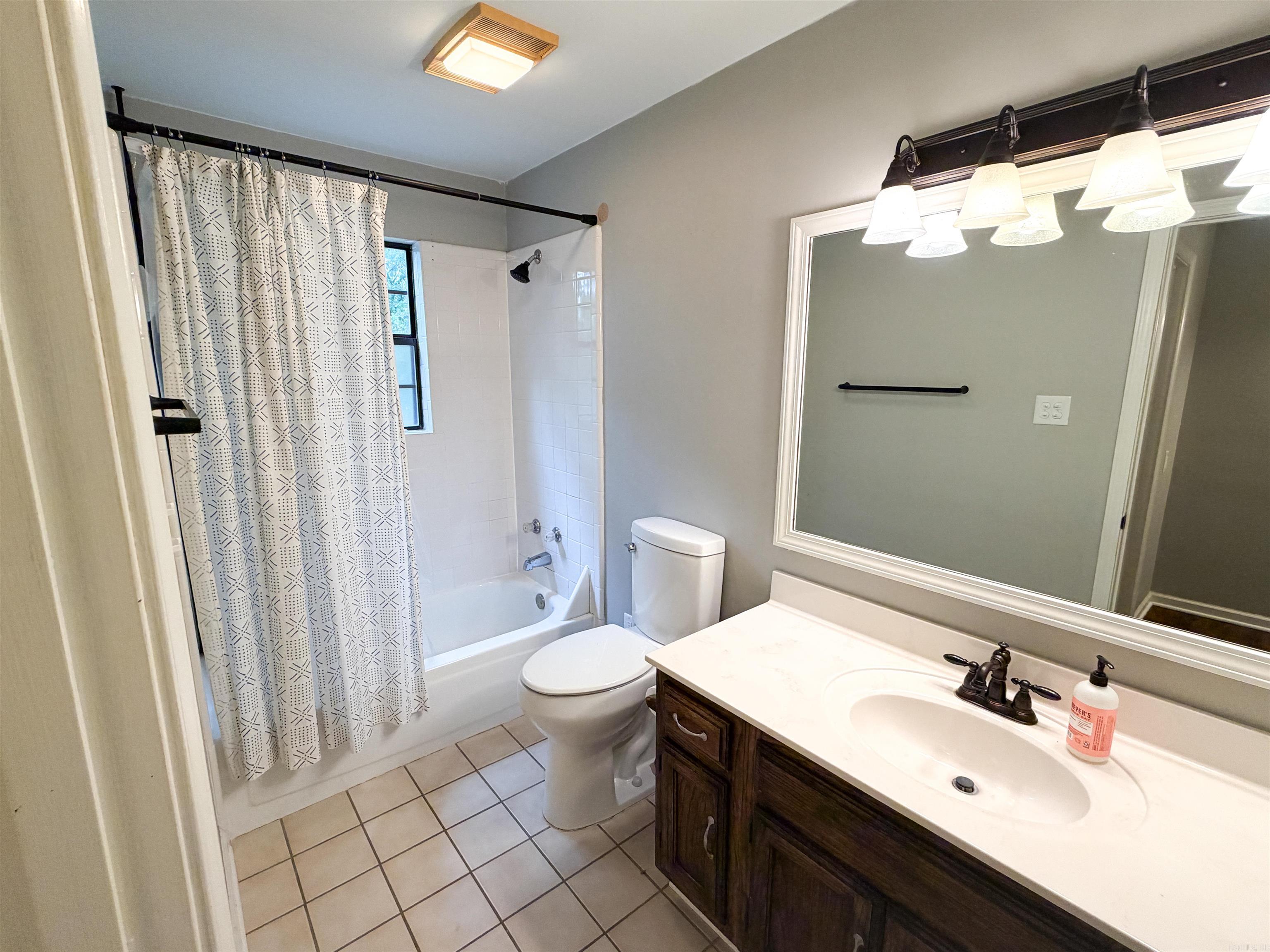 BUGG EDDIE & BERTHA - Residential