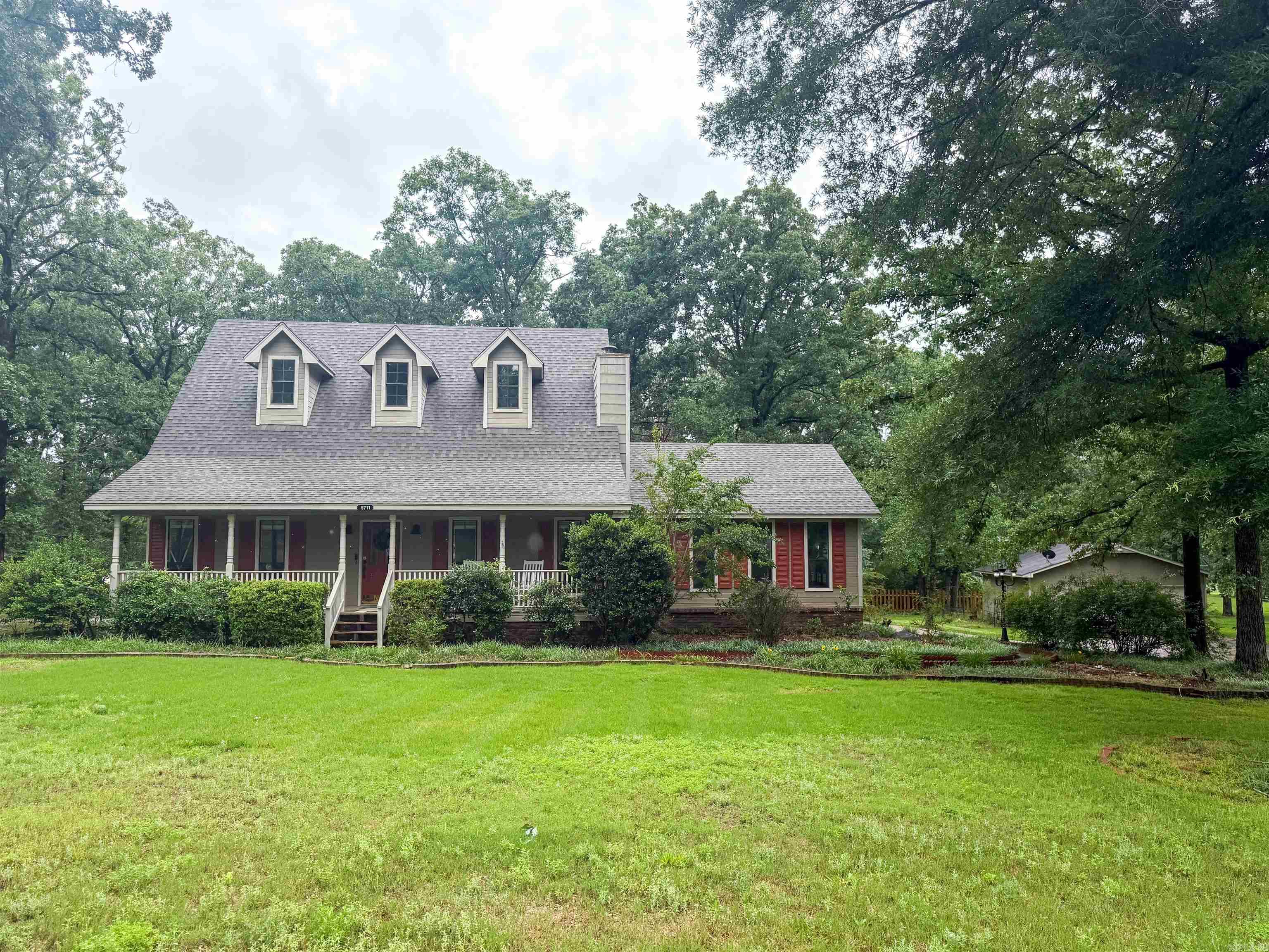 BUGG EDDIE & BERTHA - Residential