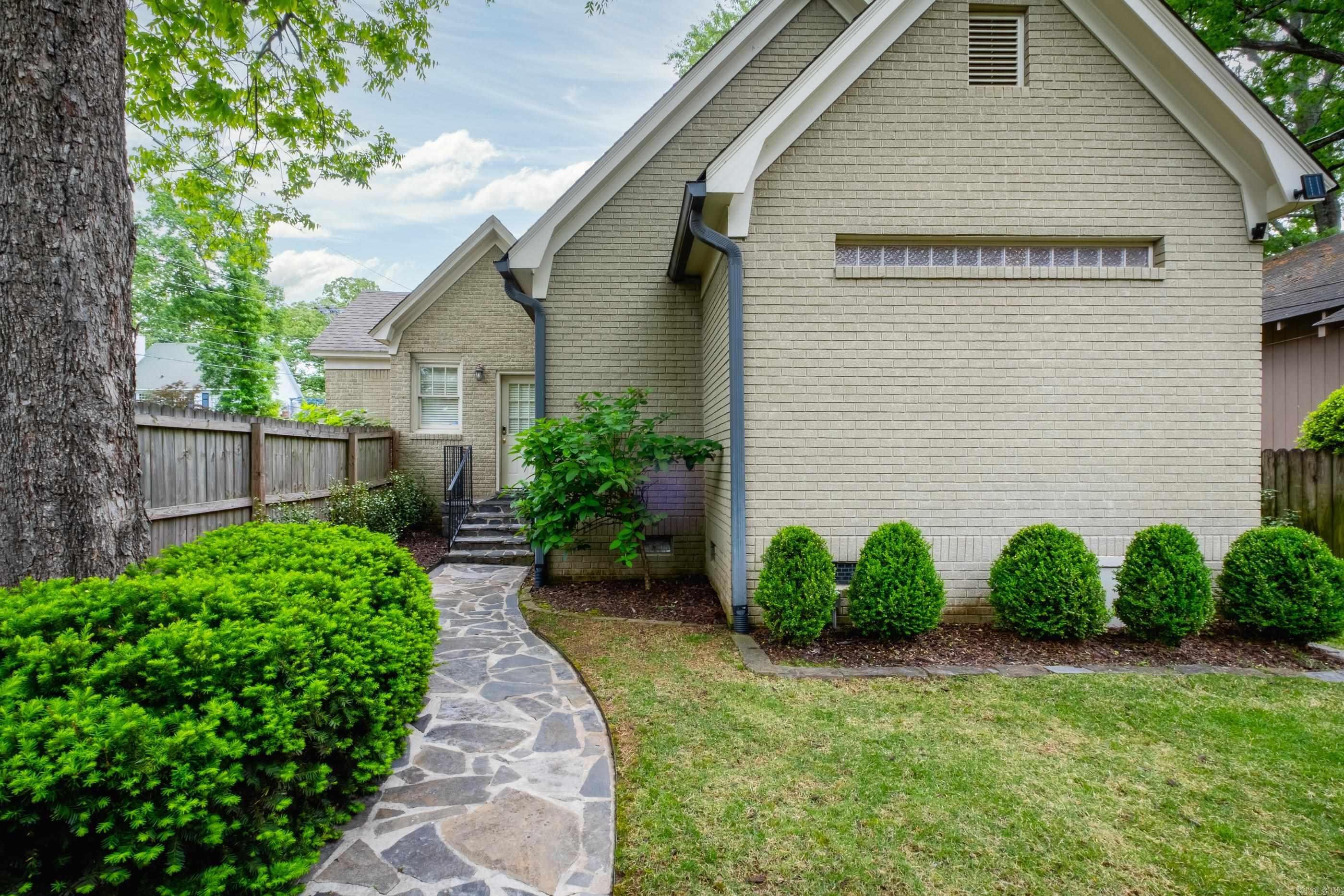 CLIFFEWOOD - Residential