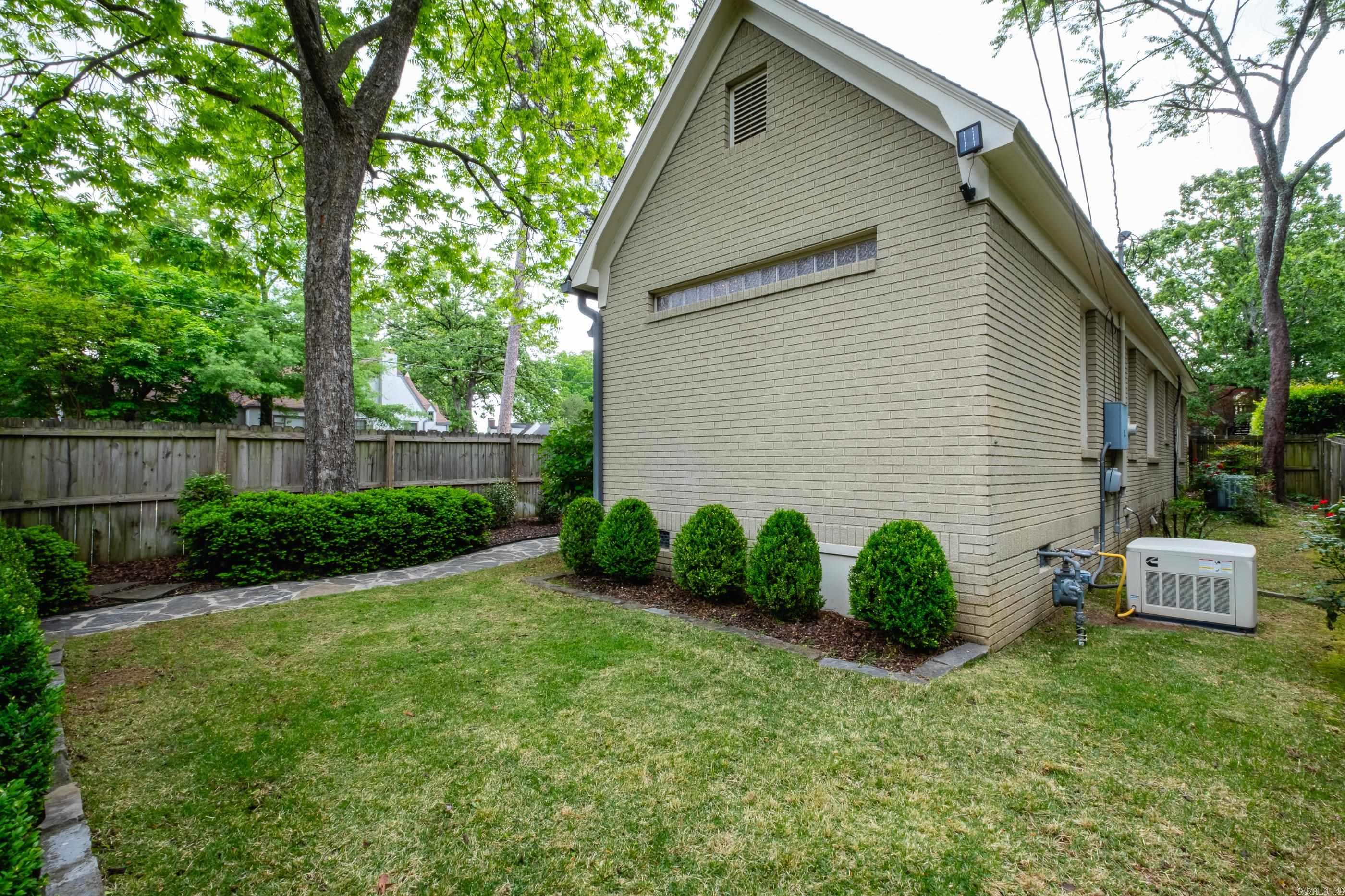 CLIFFEWOOD - Residential