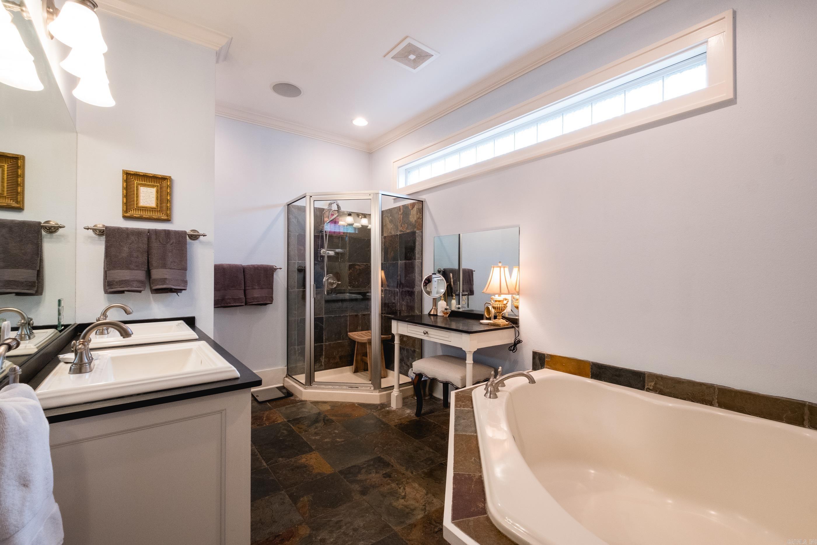 CLIFFEWOOD - Residential