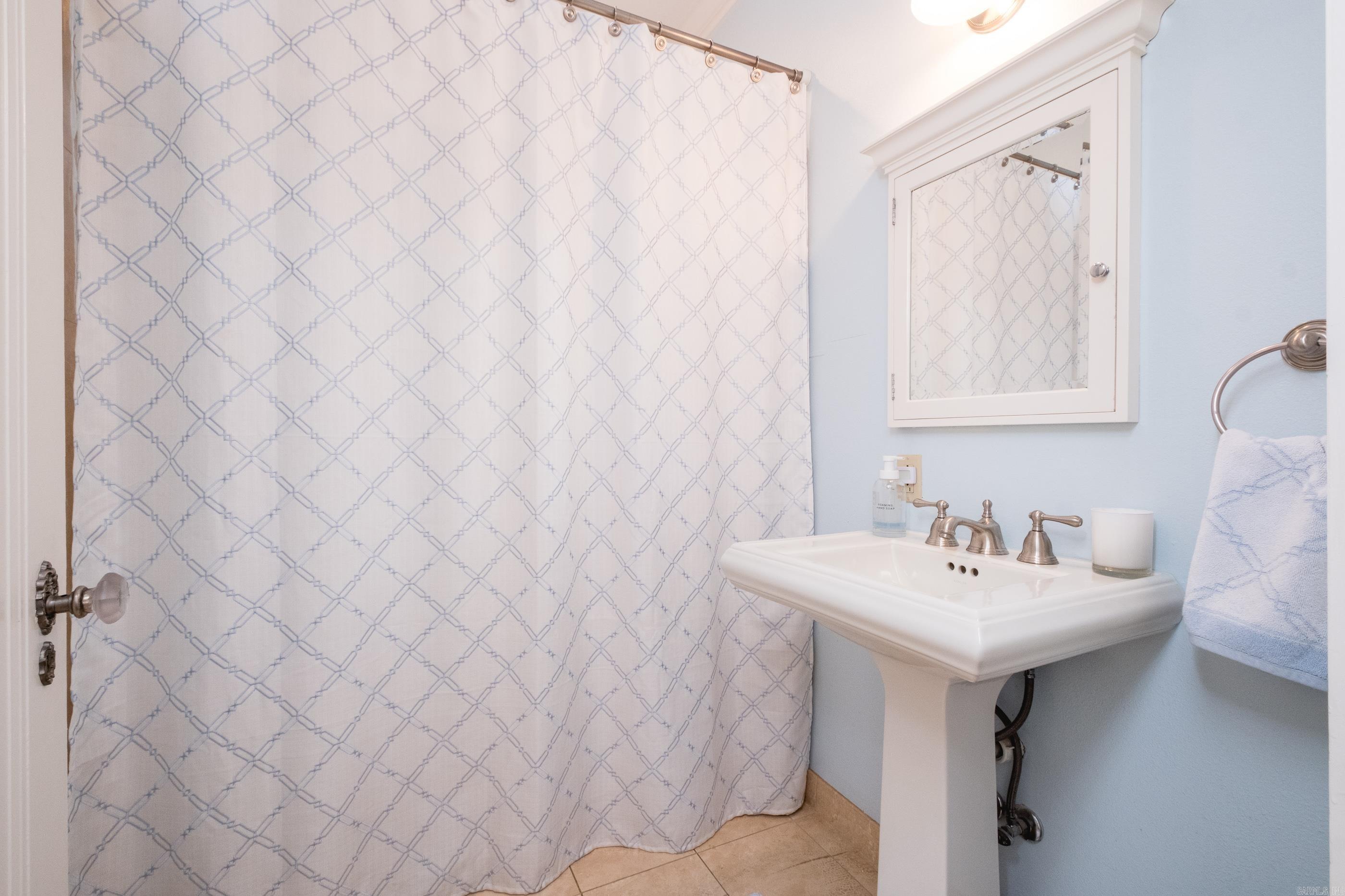 CLIFFEWOOD - Residential