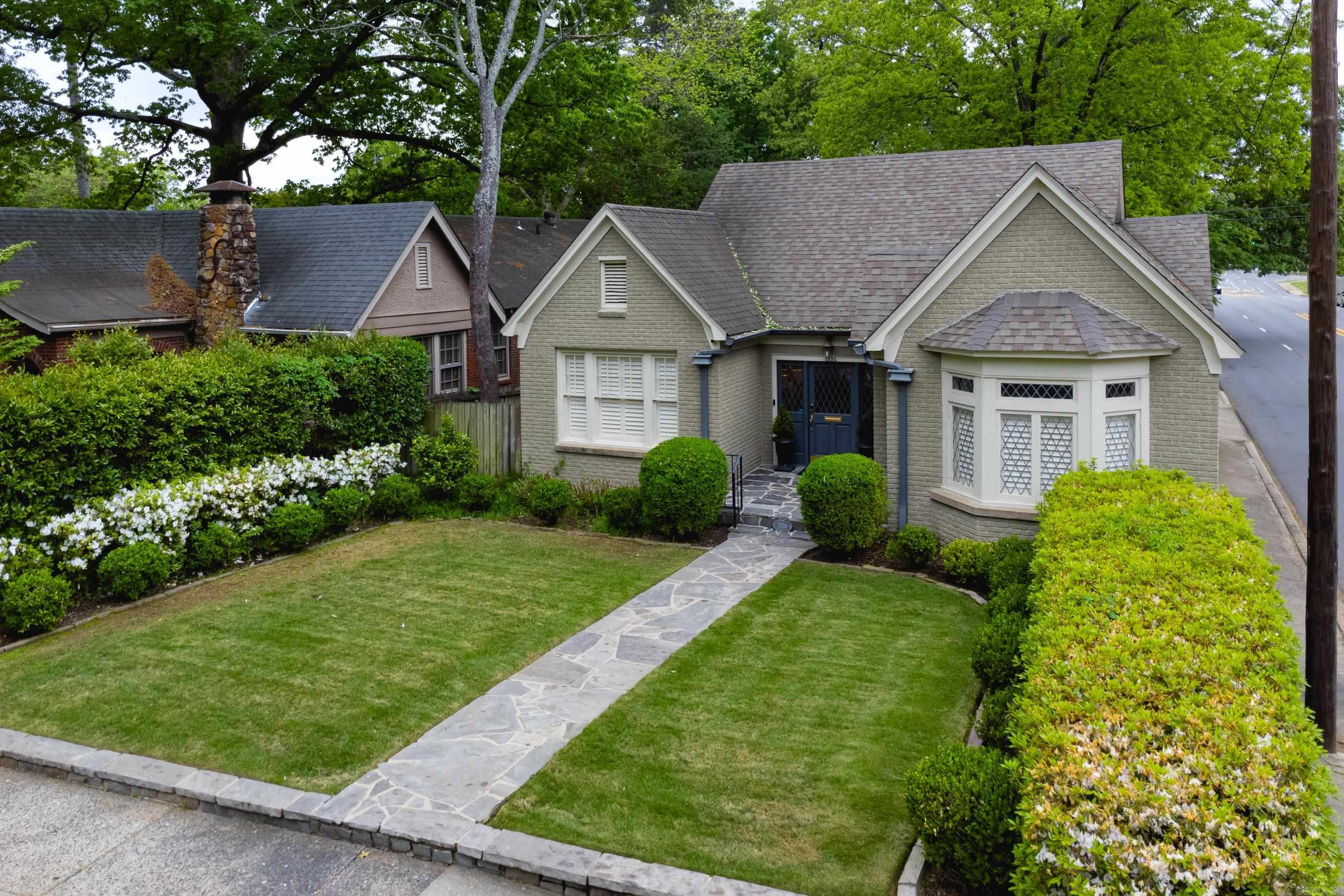 CLIFFEWOOD - Residential