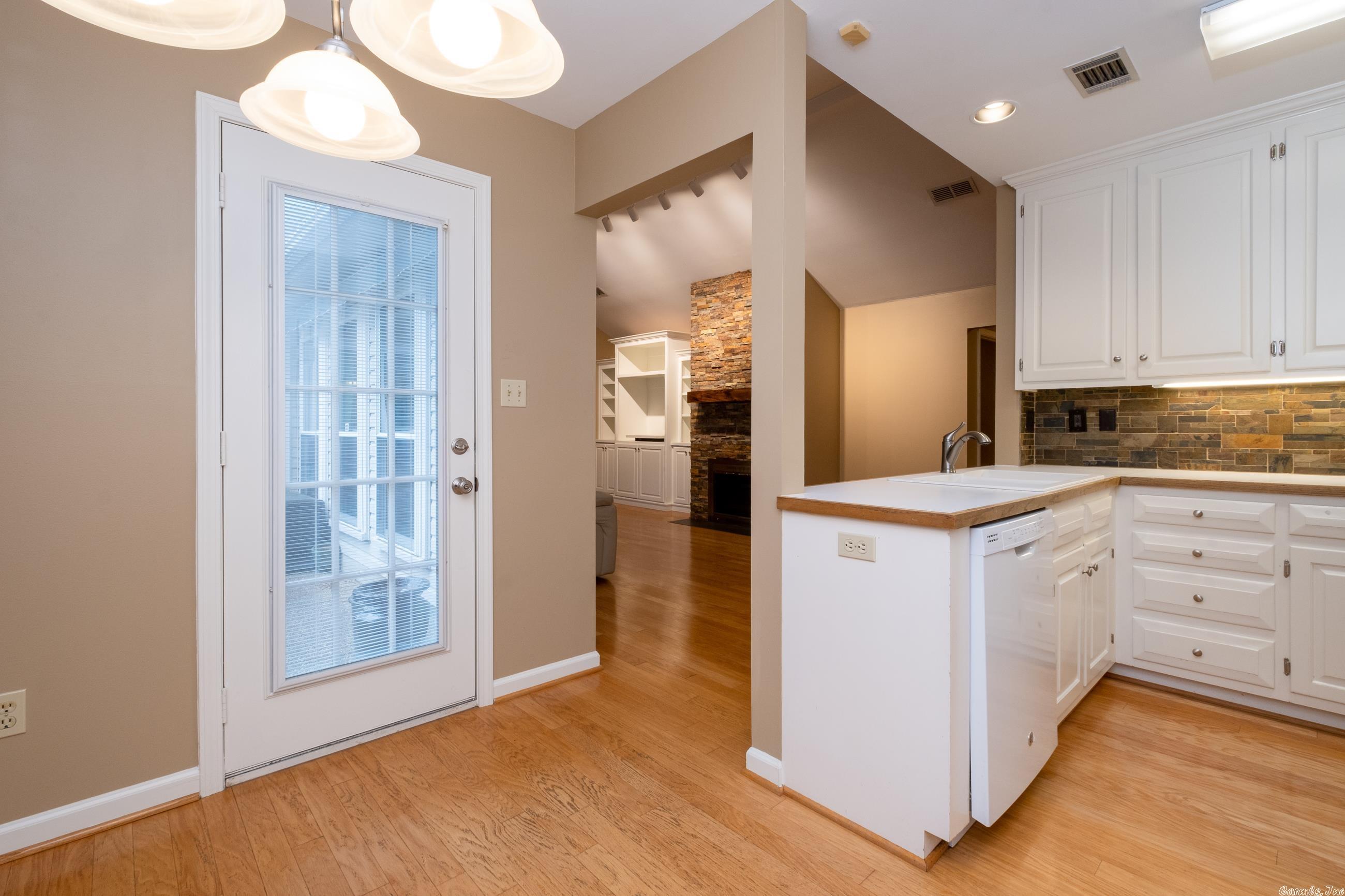 CHARLESTON PLACE - Residential