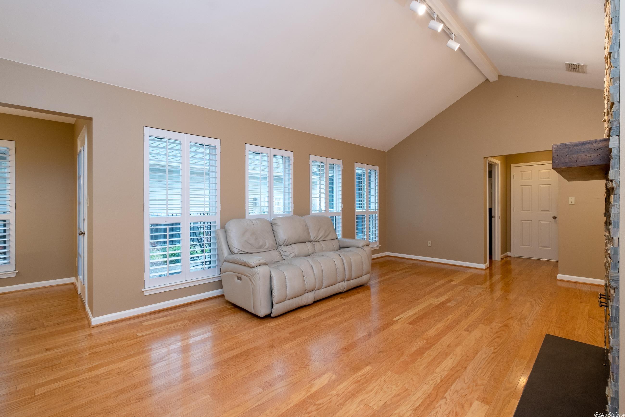 CHARLESTON PLACE - Residential