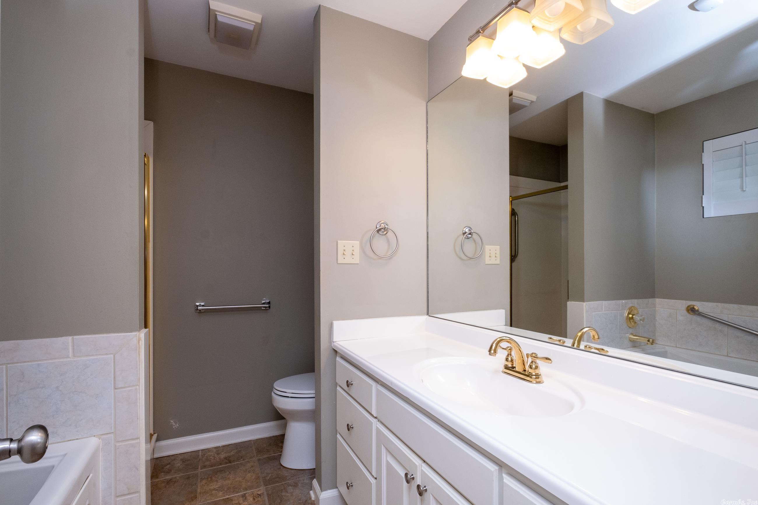 CHARLESTON PLACE - Residential