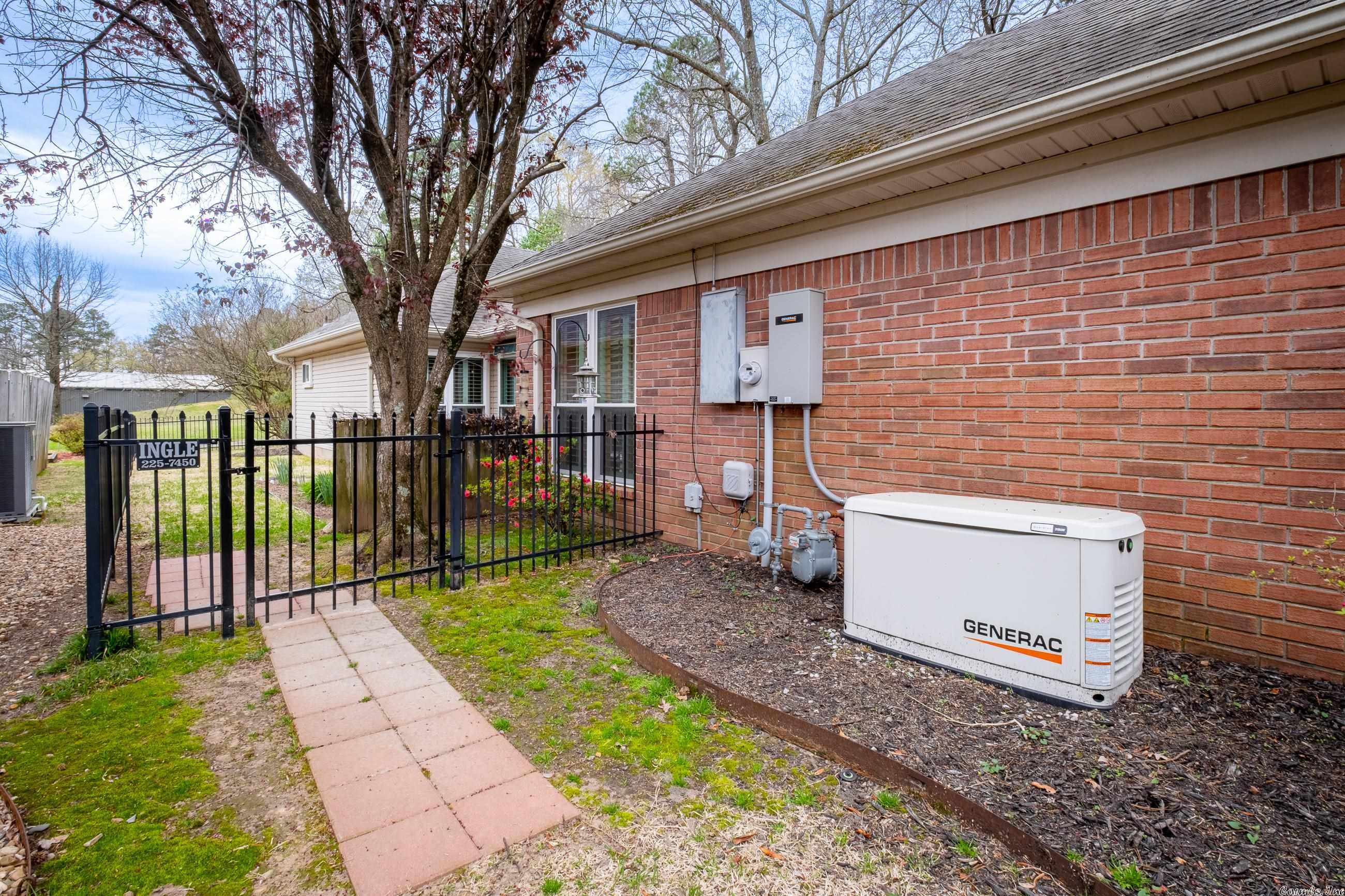 CHARLESTON PLACE - Residential