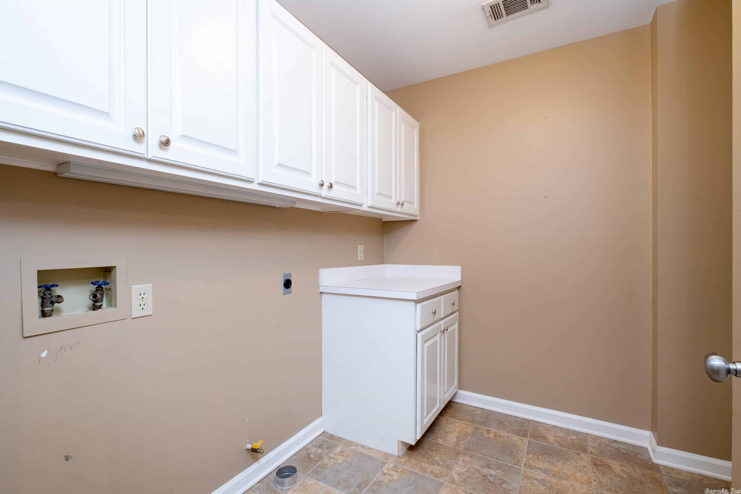 CHARLESTON PLACE - Residential