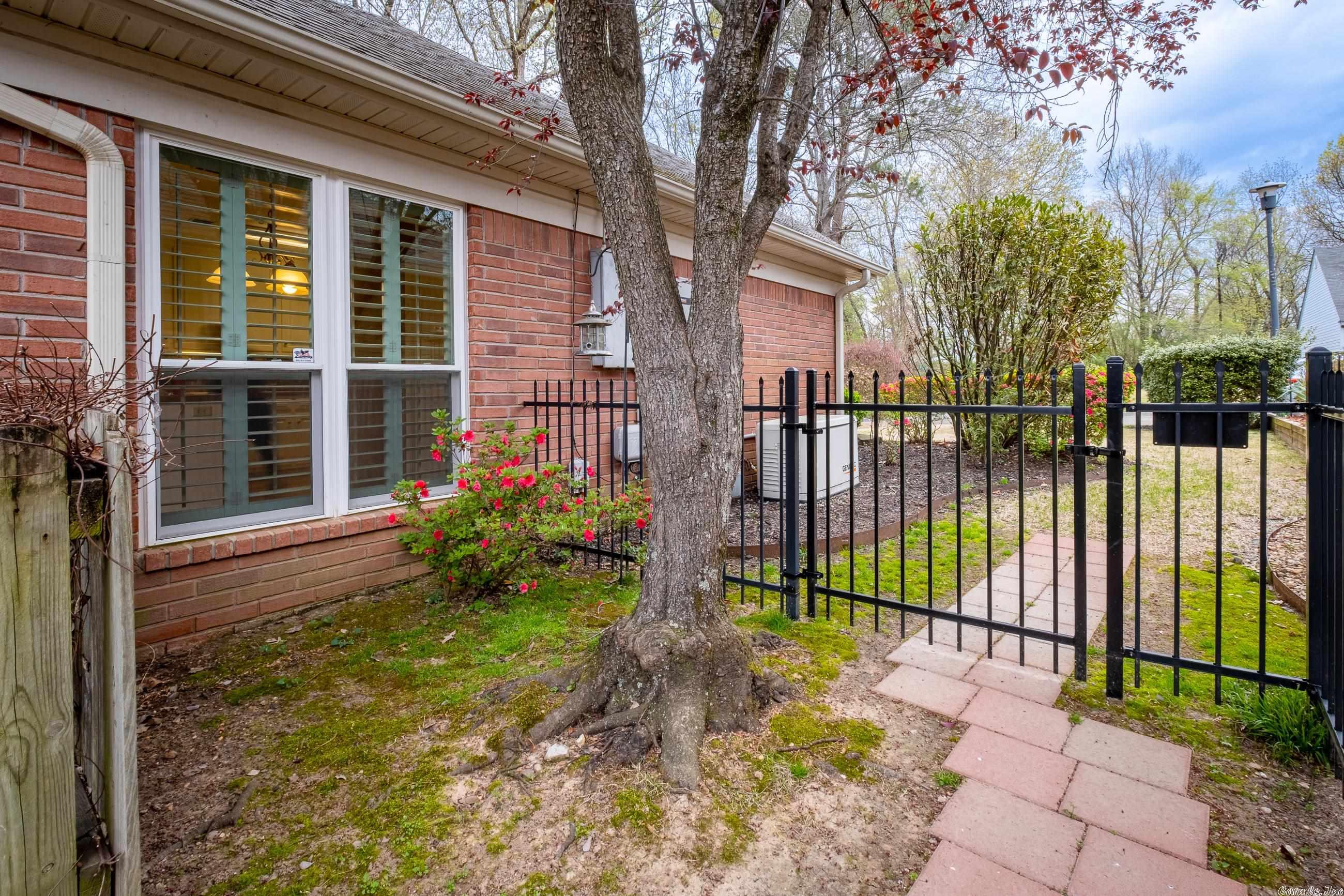 CHARLESTON PLACE - Residential