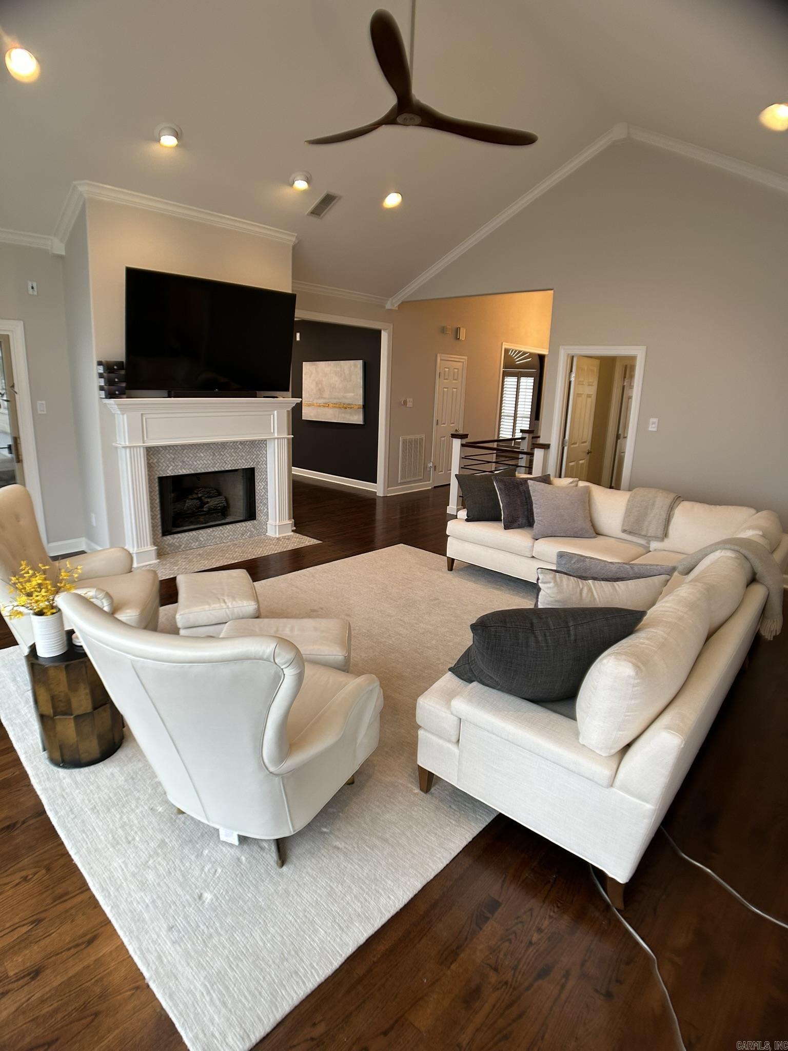 BELLE POINTE ADDN - Residential