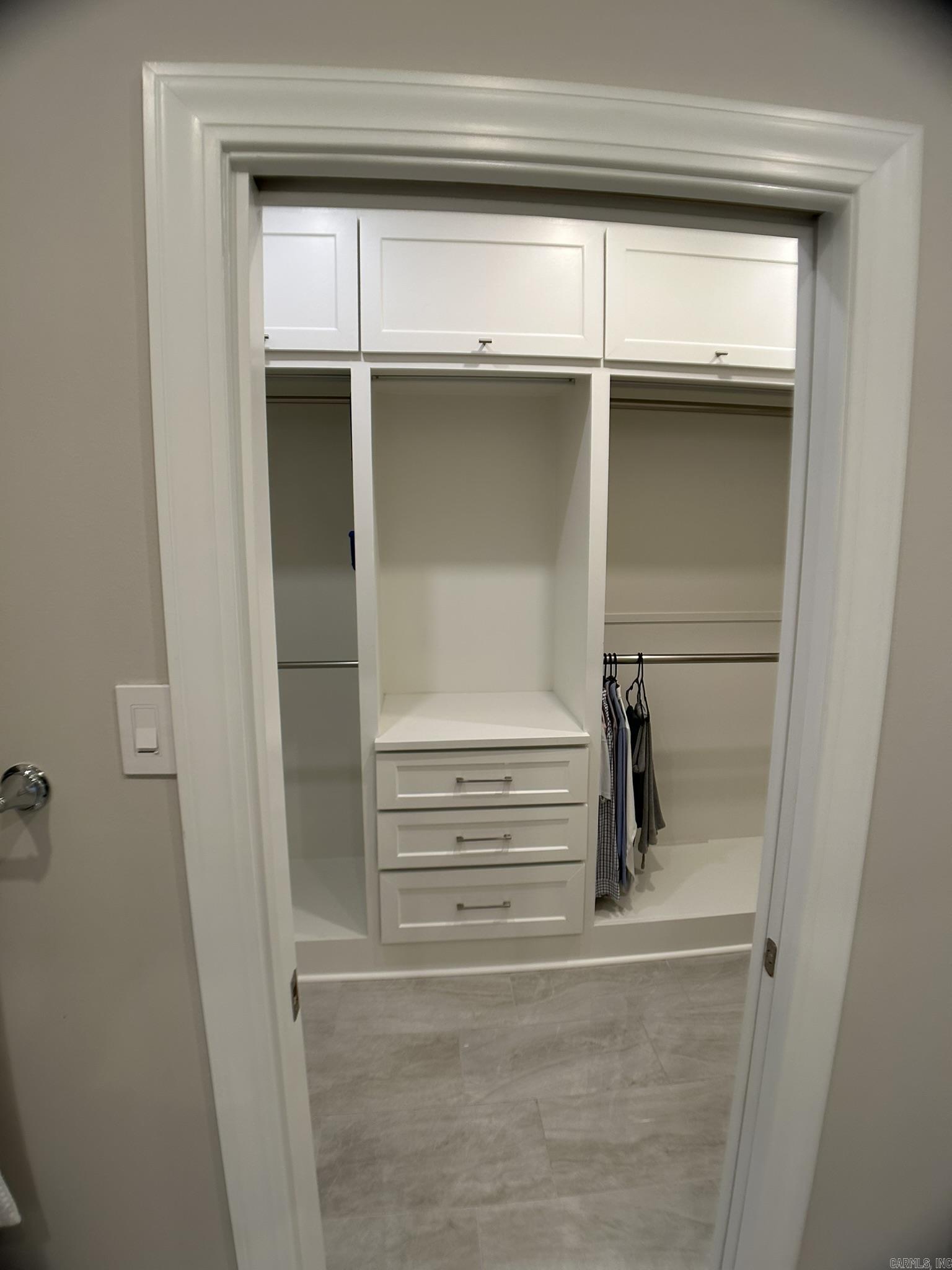 BELLE POINTE ADDN - Residential