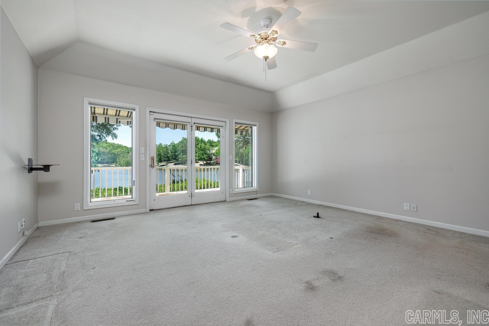 Isabella - Residential