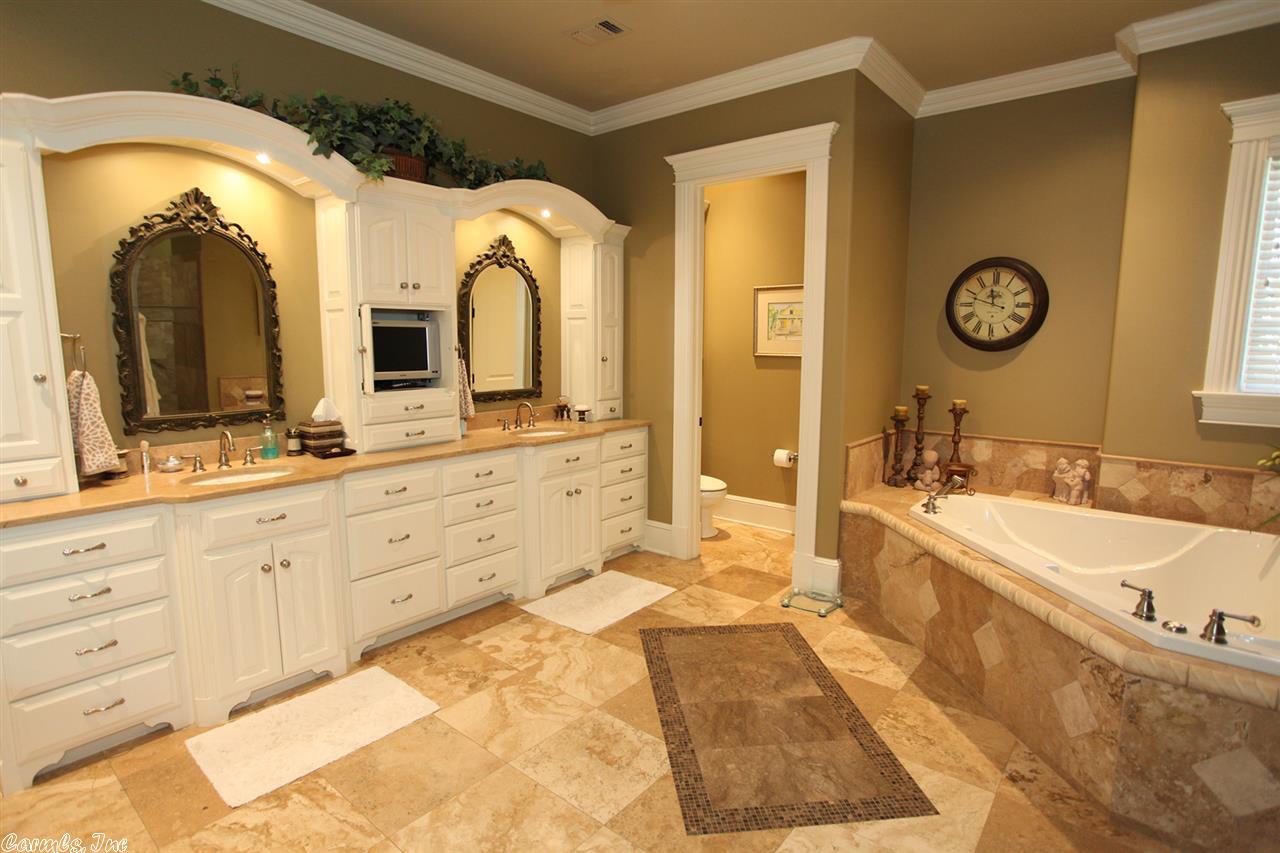 CHENAL VALLEY BASCOM PLACE - Residential