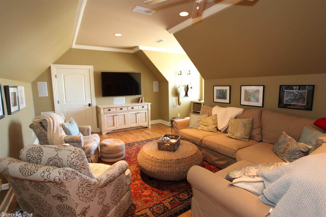 CHENAL VALLEY BASCOM PLACE - Residential