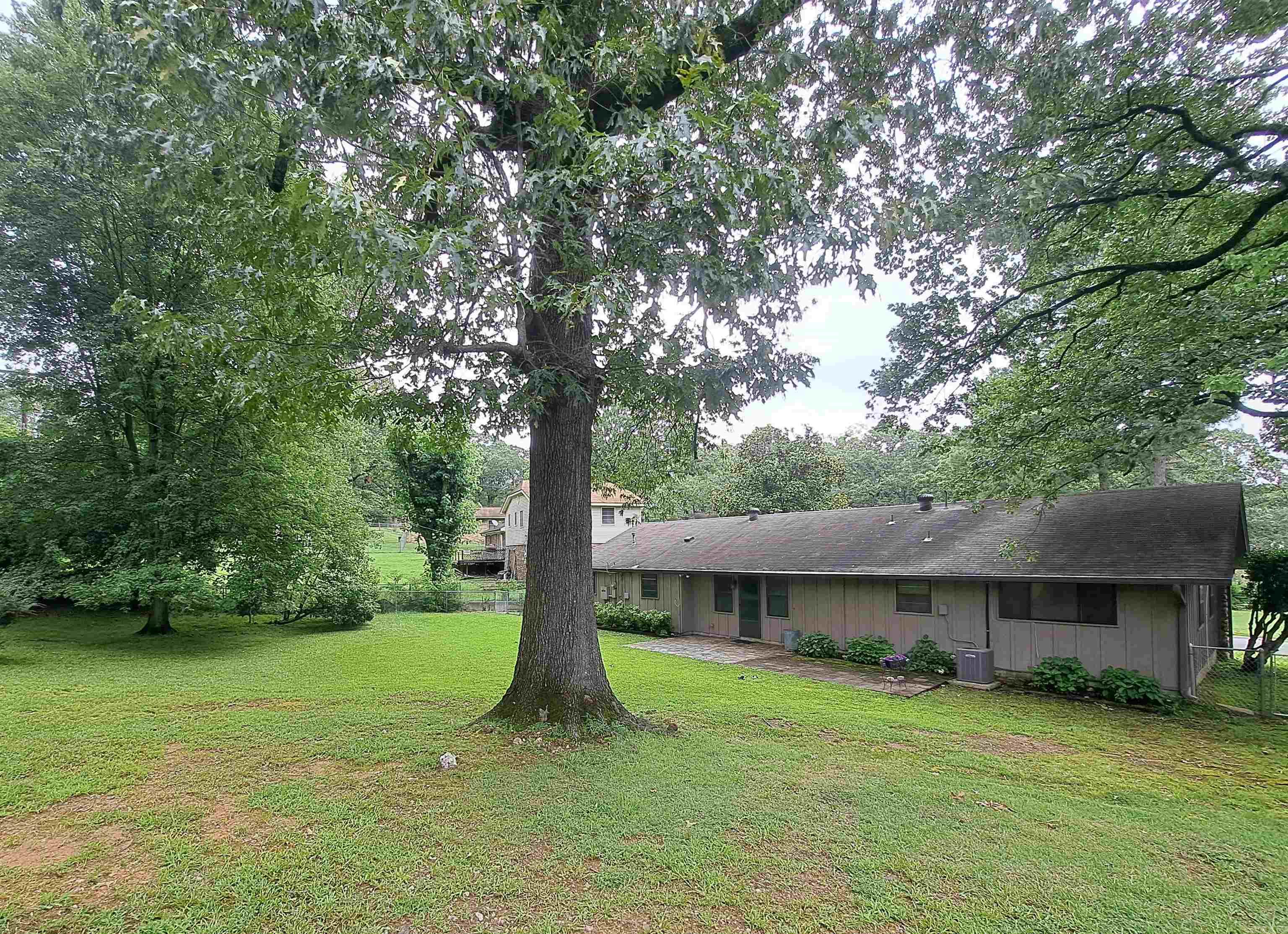 INDIAN HILLS - Residential