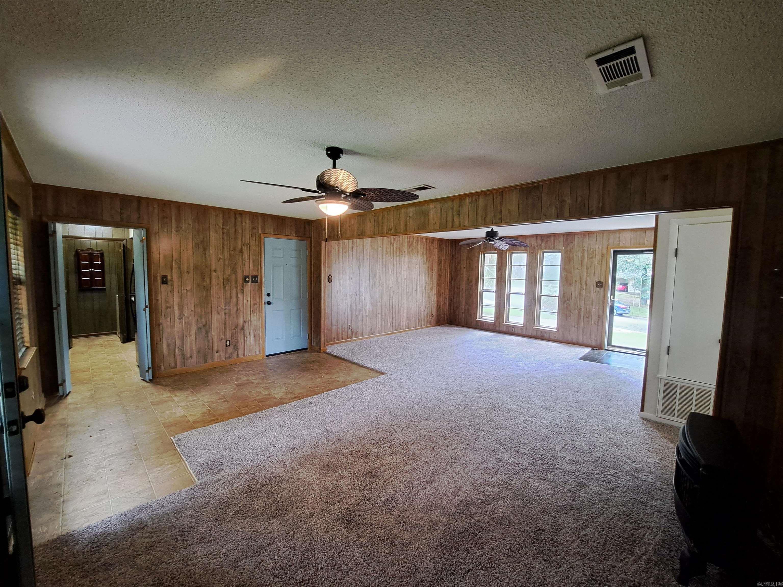 INDIAN HILLS - Residential