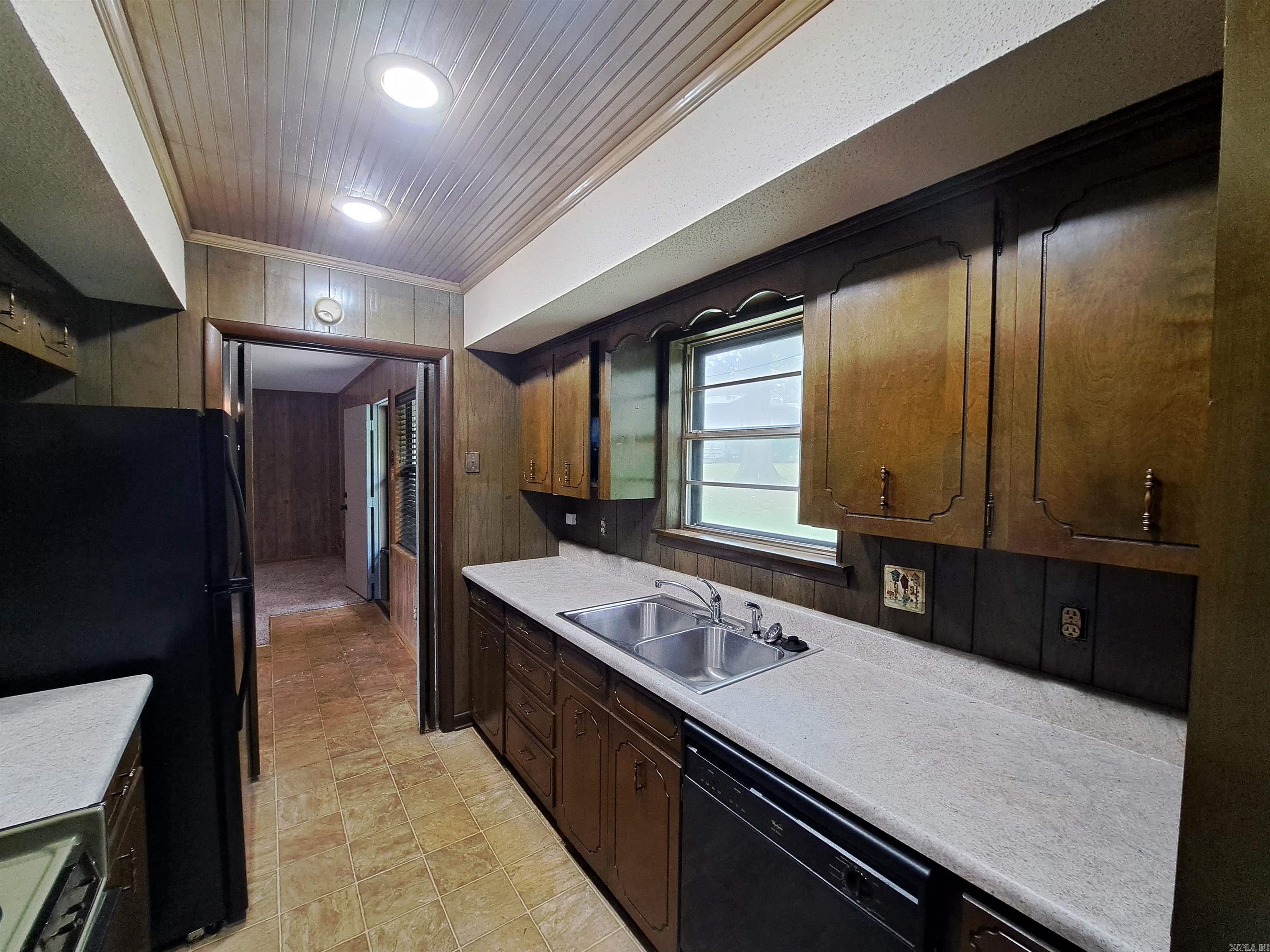 INDIAN HILLS - Residential