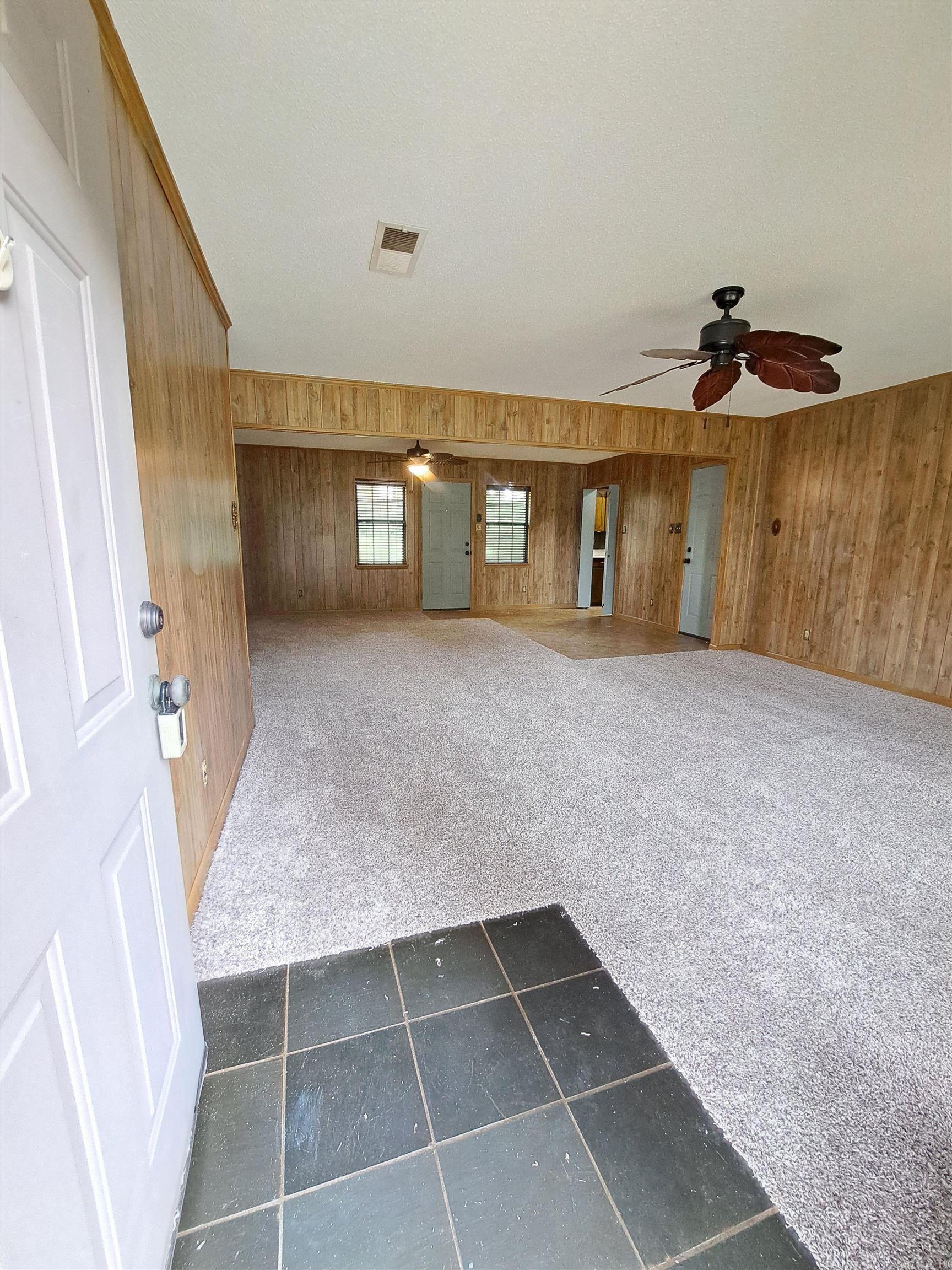 INDIAN HILLS - Residential