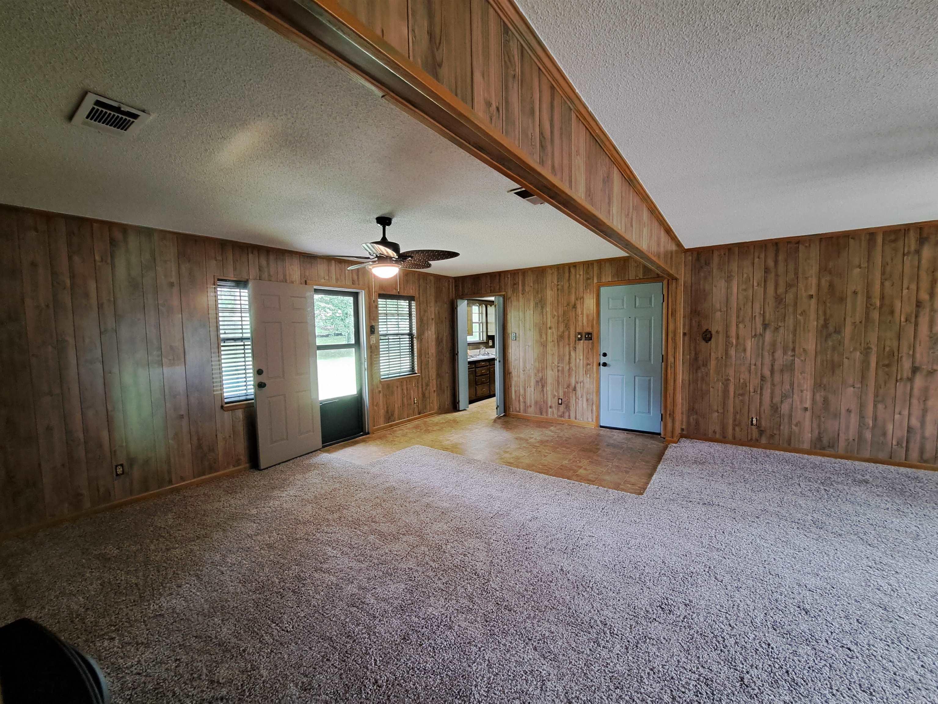 INDIAN HILLS - Residential