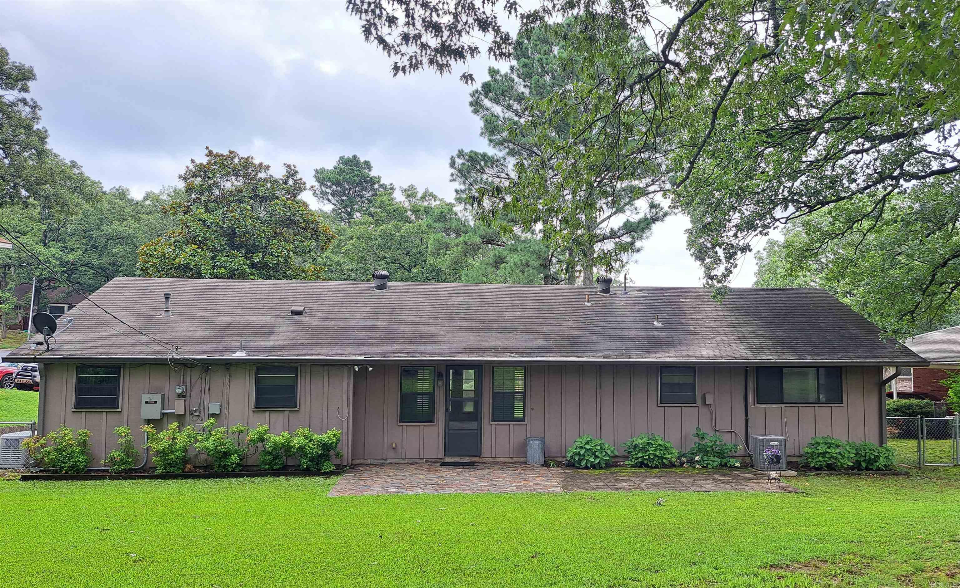 INDIAN HILLS - Residential