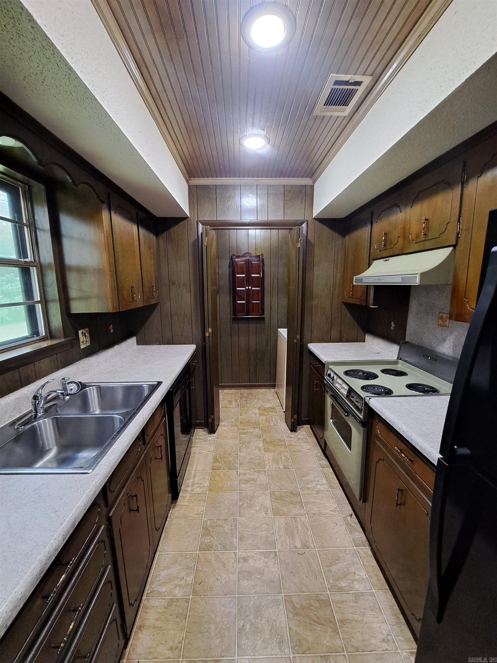 INDIAN HILLS - Residential