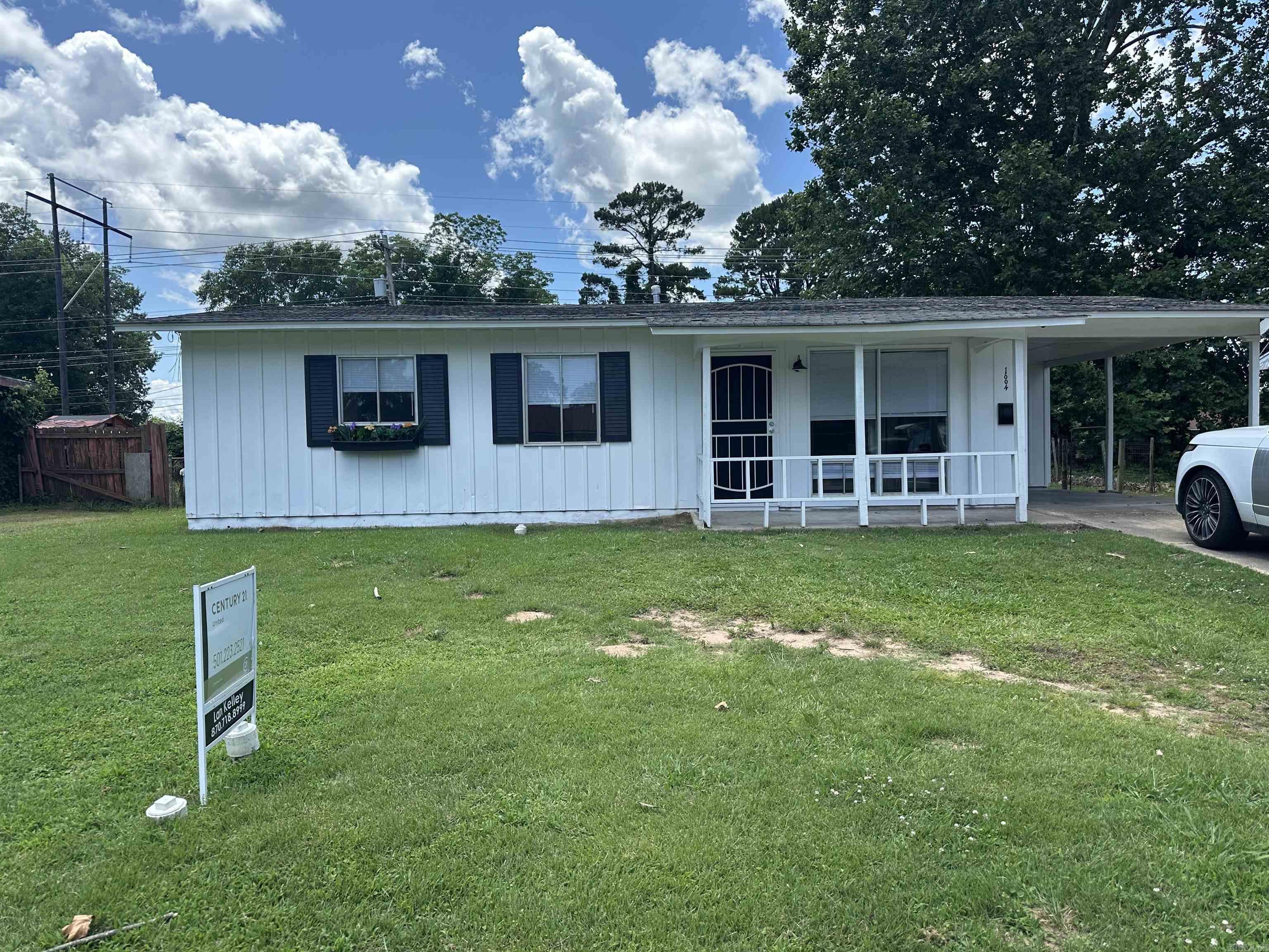 Nicely renovated cute house close to Casino. Freshly painted on inside and outside. Updates including luxury waterproof vinyl flooring, kitchen counters, cabinets and some more; A new roof will be installed soon; best for a first time homeowner or investor.