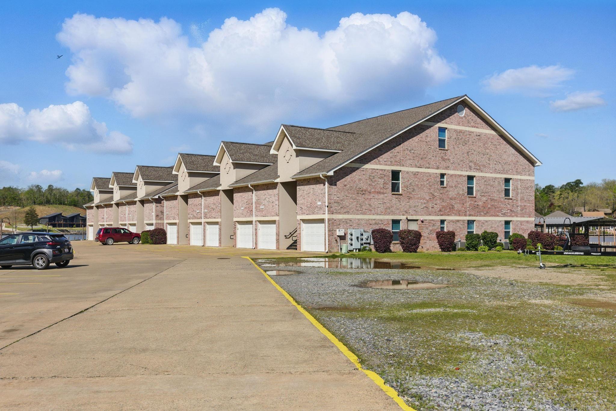 GRAND POINTE VIEW HPR - Residential