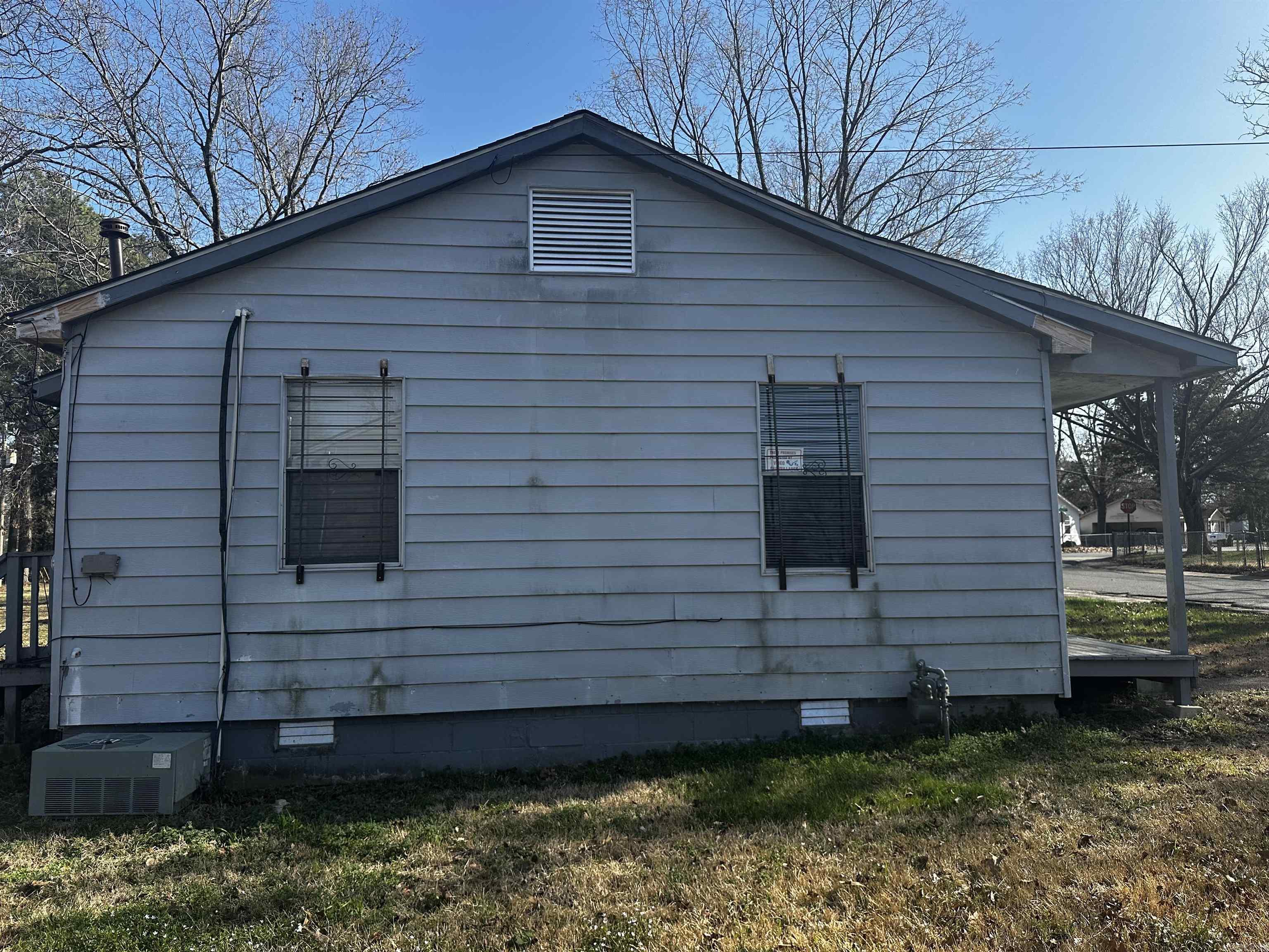 SUNNYSIDE HILLS ADDN TO JACK - Residential