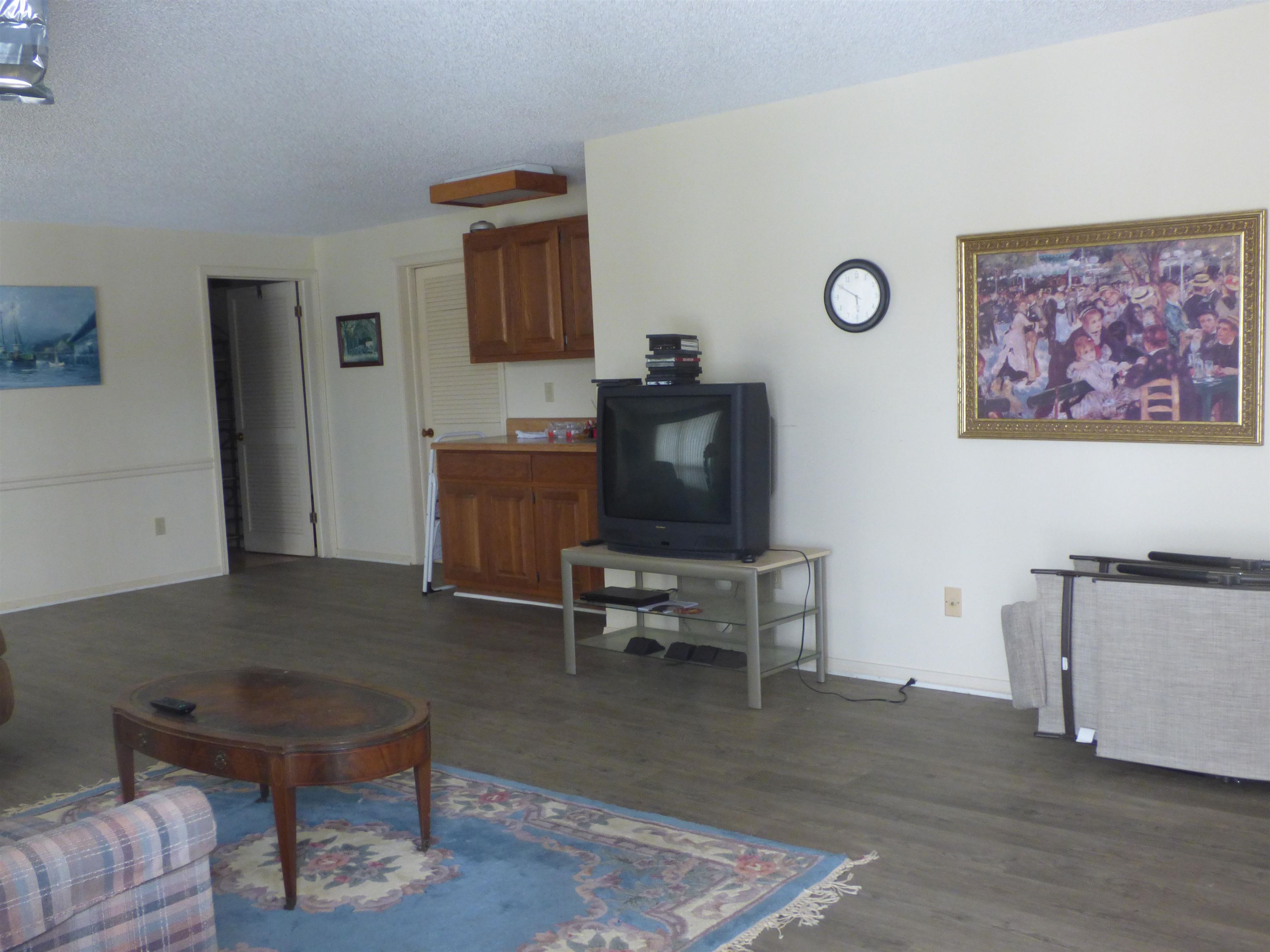 THUNDERBIRD - Residential