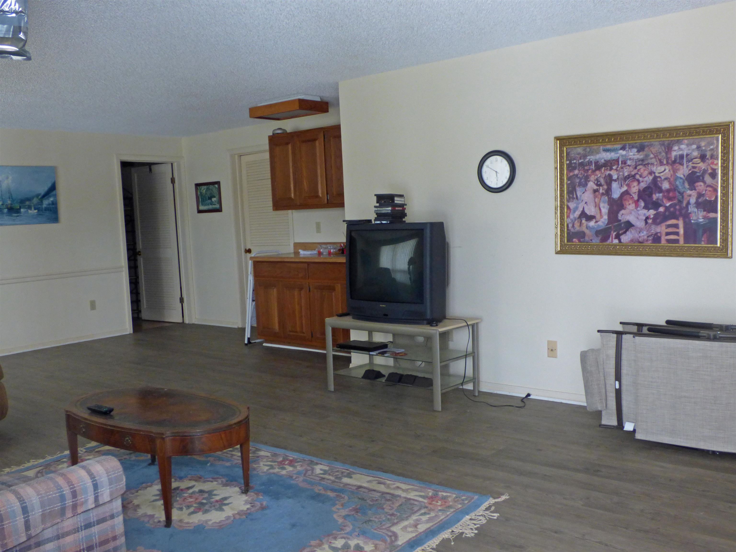 THUNDERBIRD - Residential