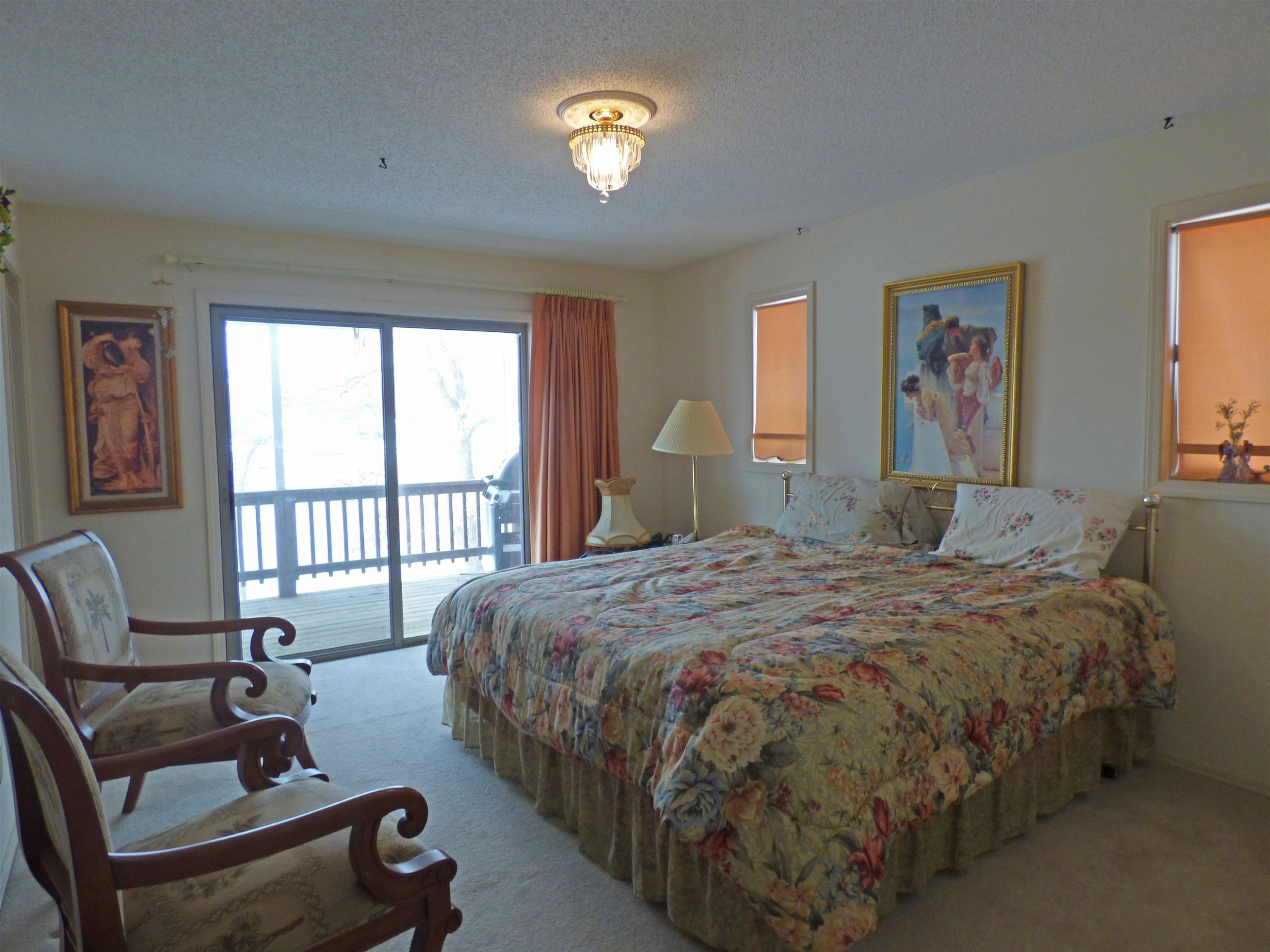 THUNDERBIRD - Residential