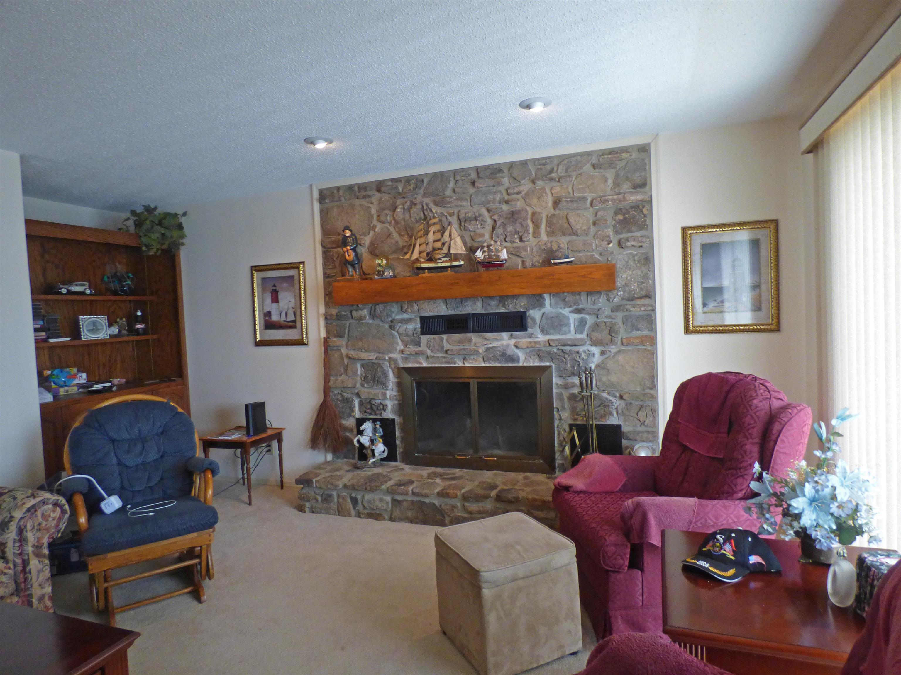 THUNDERBIRD - Residential