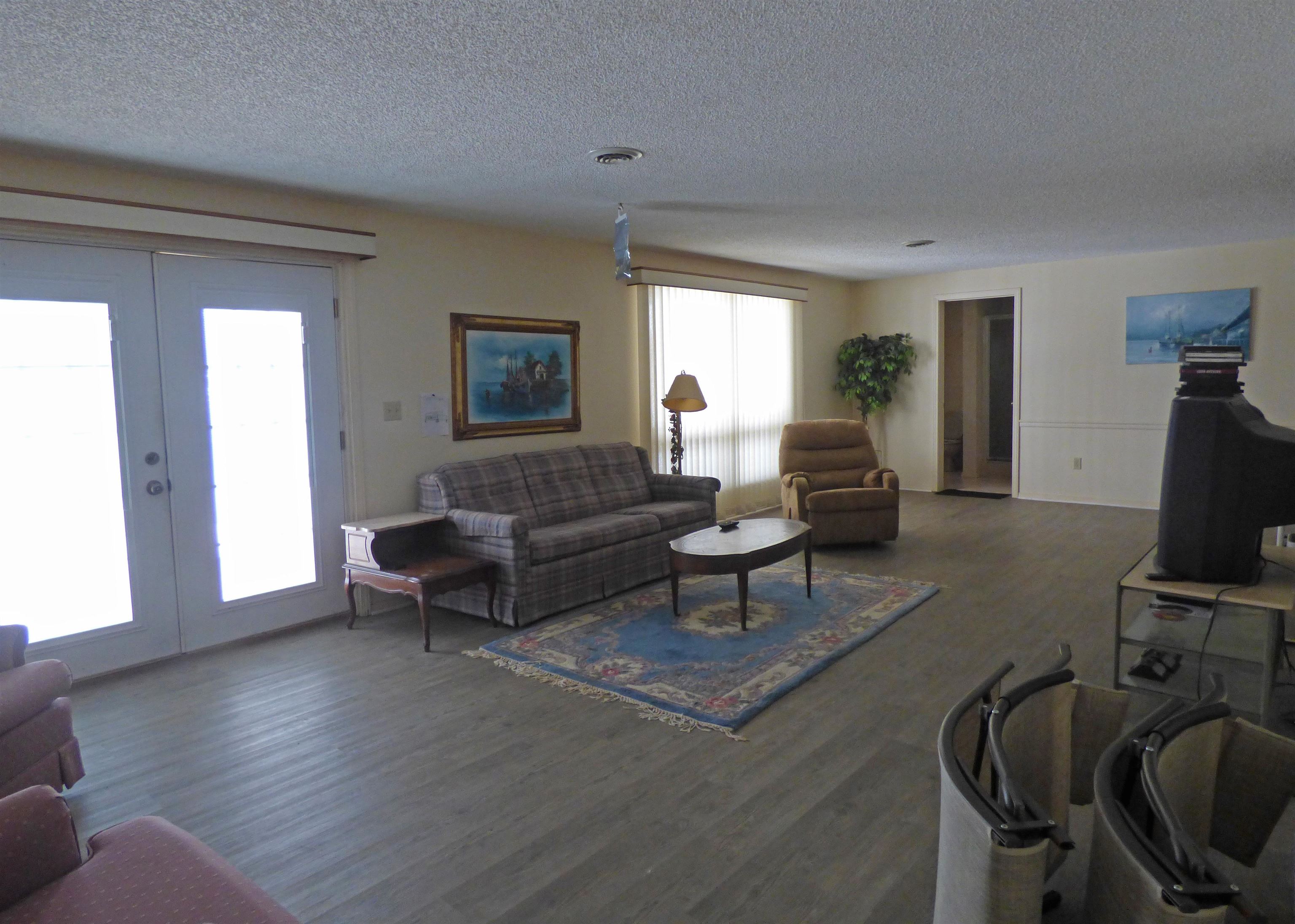 THUNDERBIRD - Residential