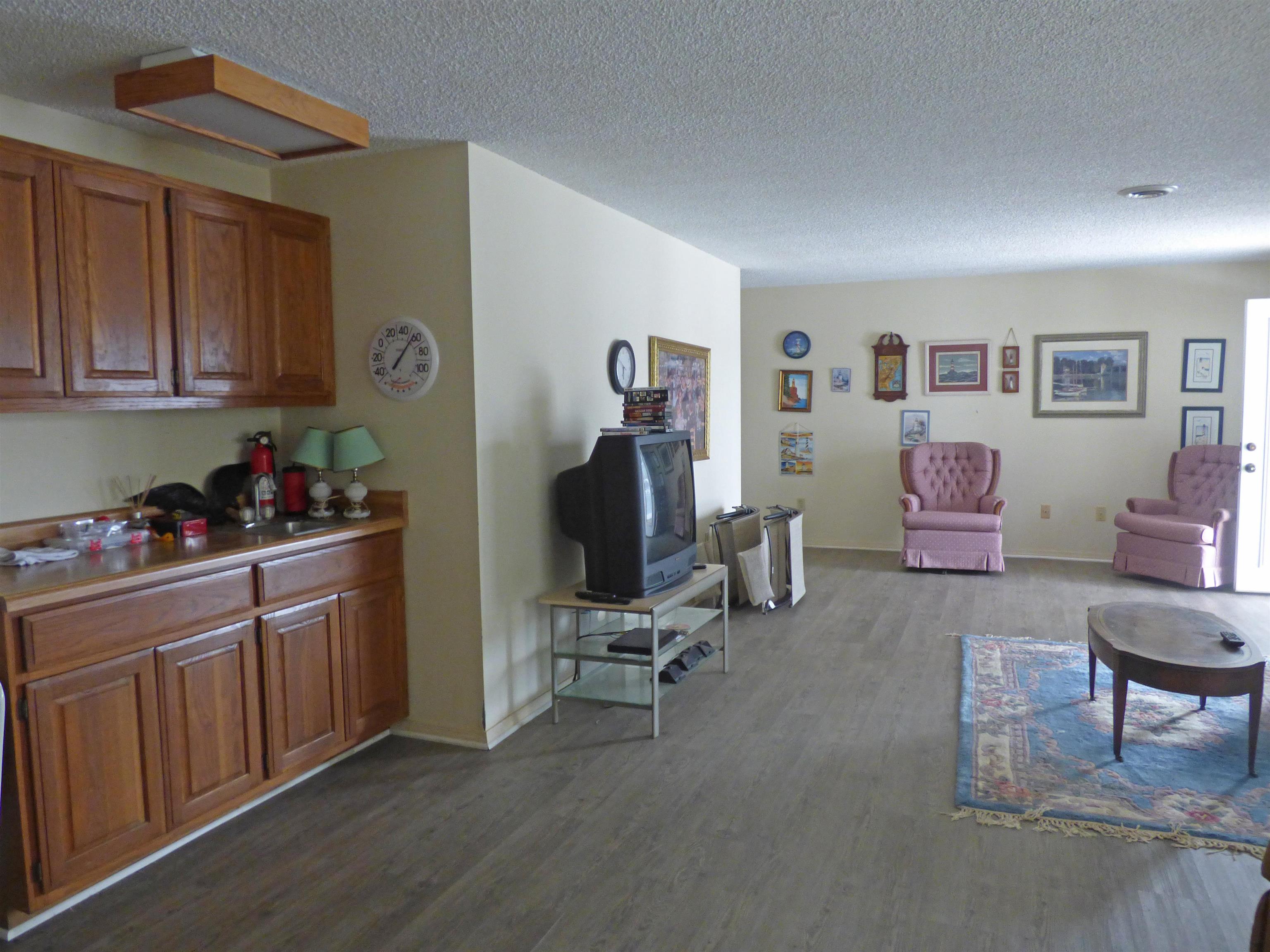 THUNDERBIRD - Residential