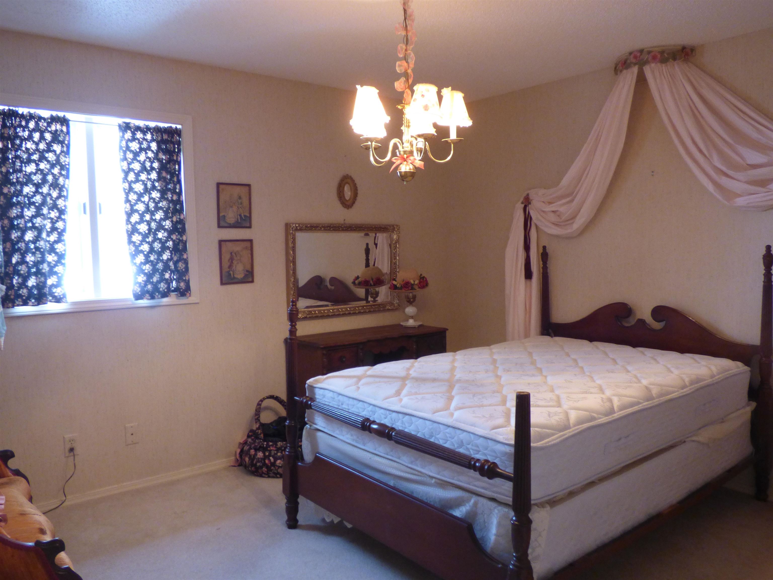 THUNDERBIRD - Residential