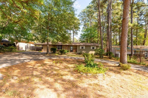 Photo of 2409 Pinewood Drive, Heber Springs, AR 72543 (MLS # 26042199)