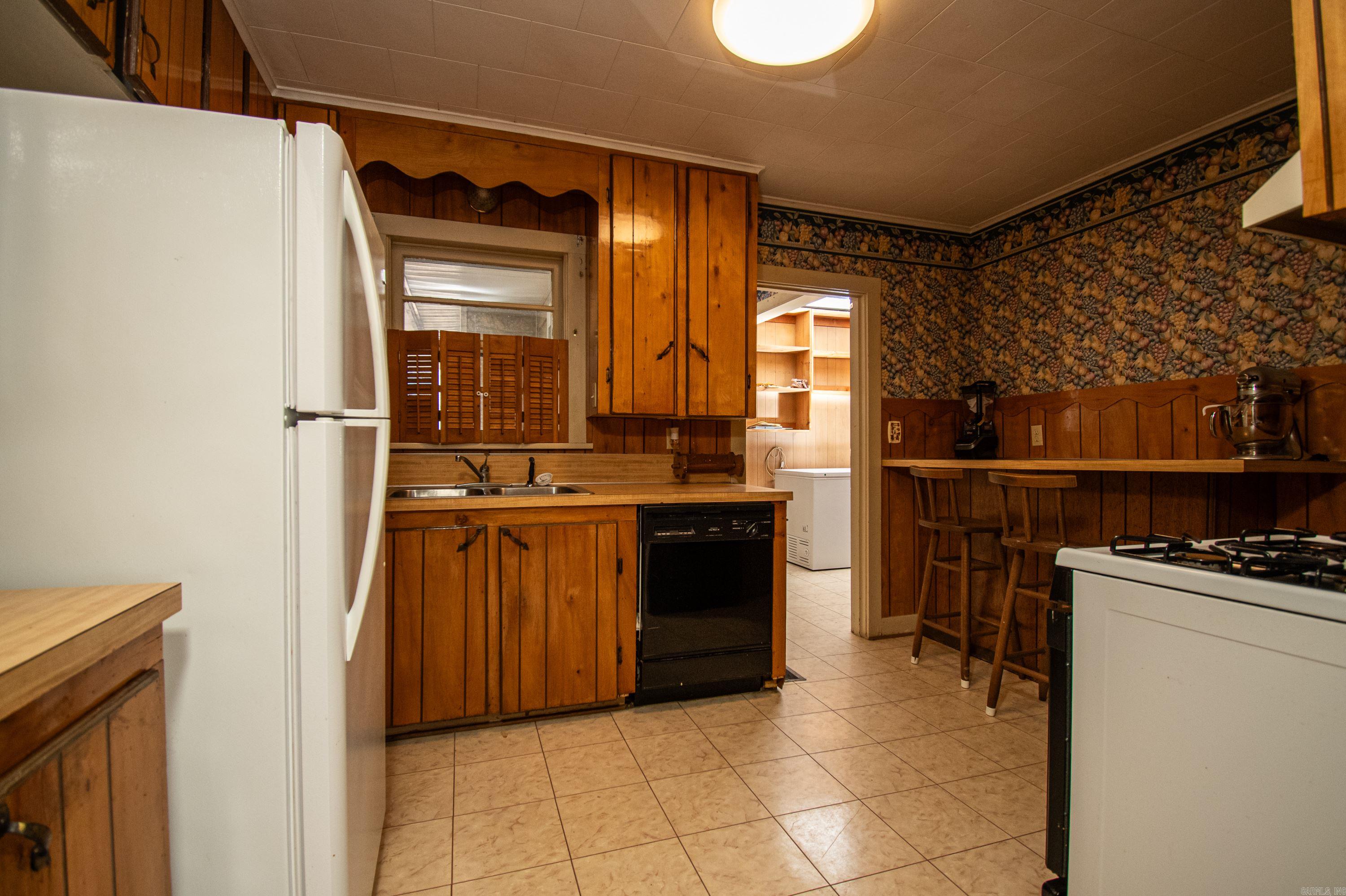 WEST WOODS - Residential