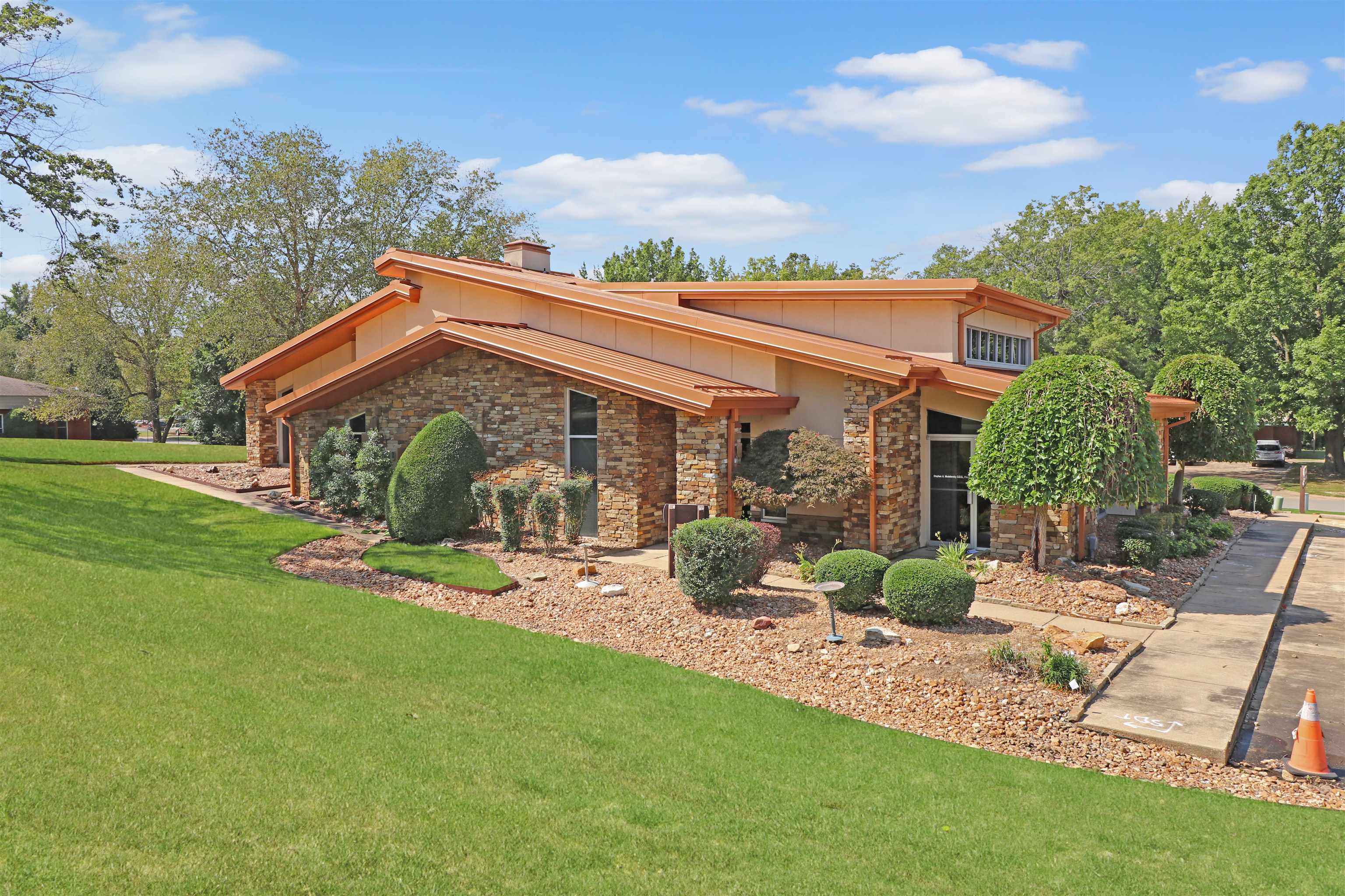 Metes & Bounds - Commercial Sale