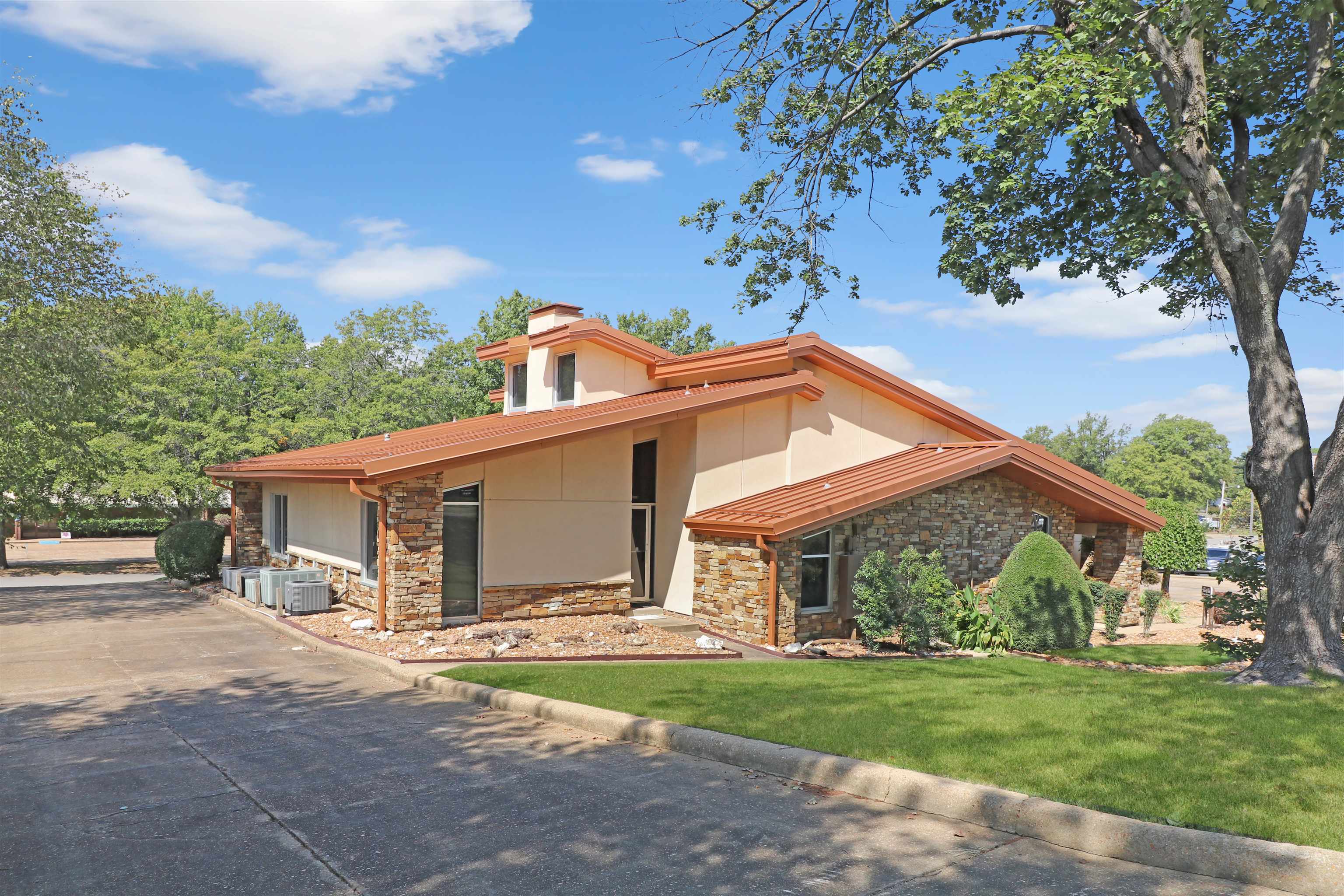 Metes & Bounds - Commercial Sale