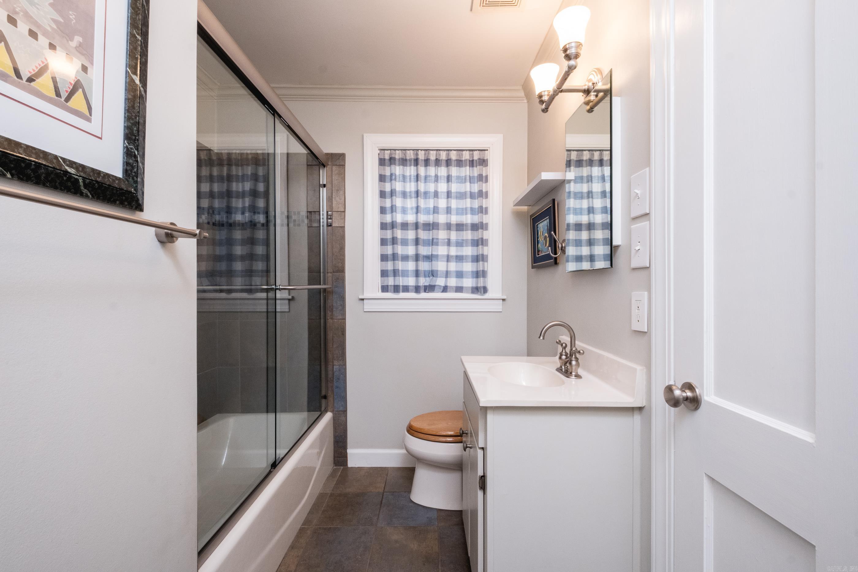 HILLCREST - Residential