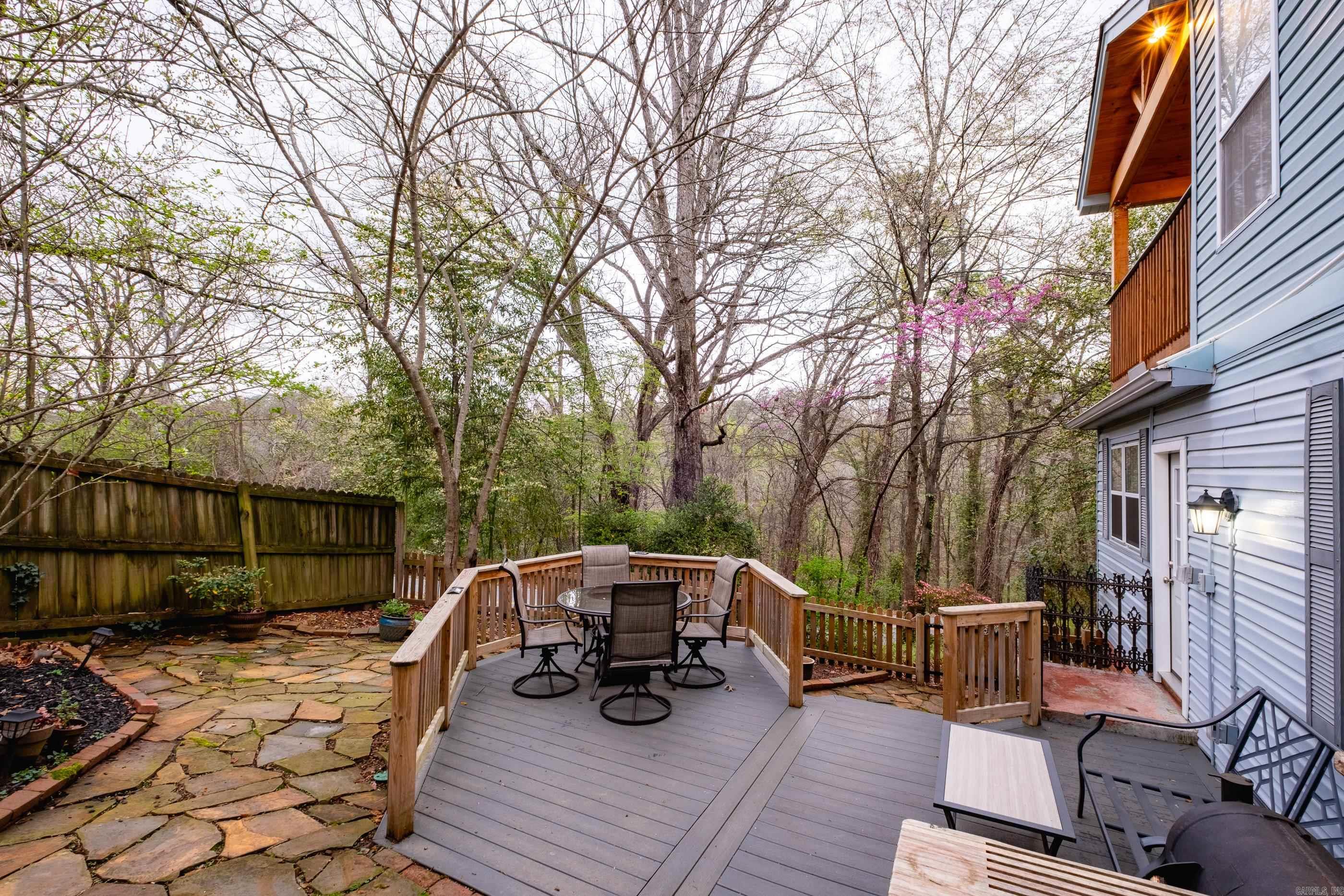 HILLCREST - Residential