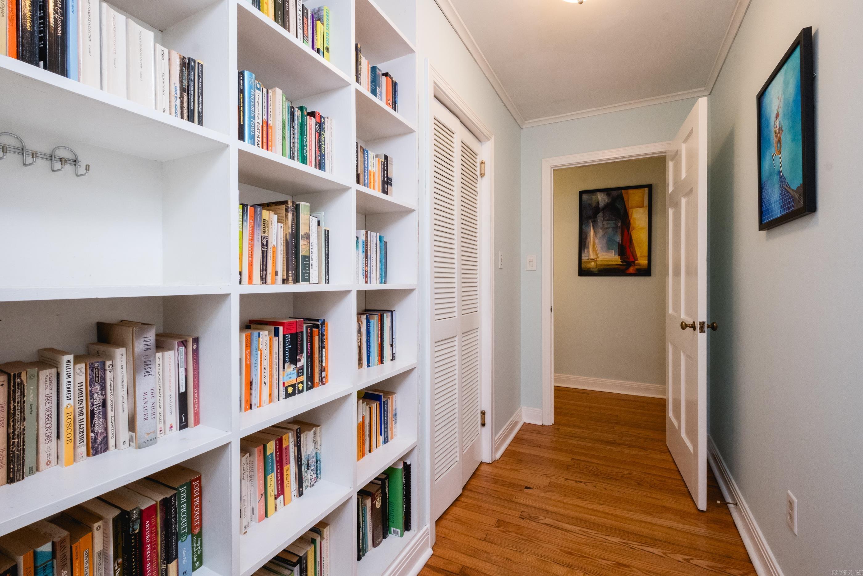 HILLCREST - Residential