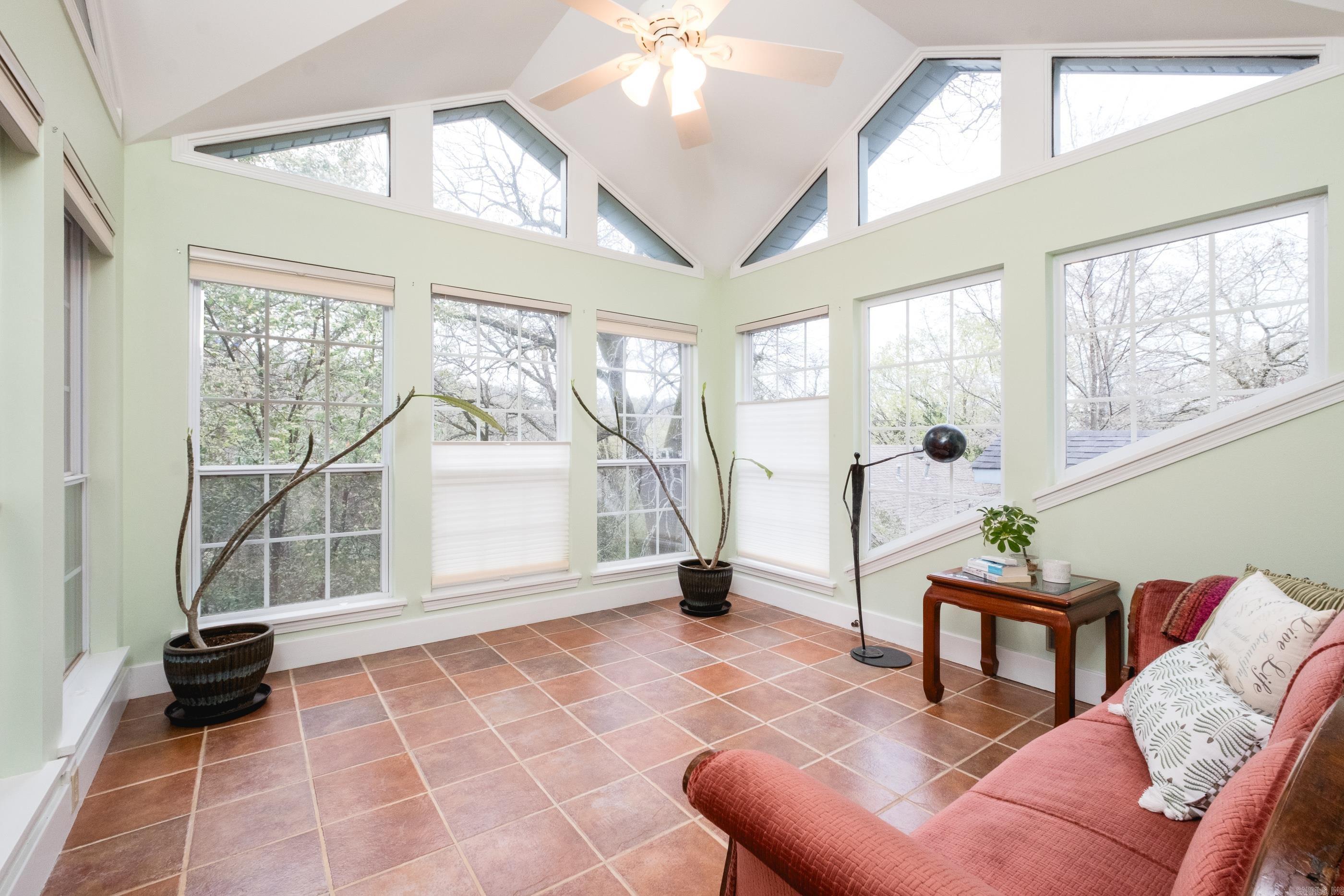 HILLCREST - Residential