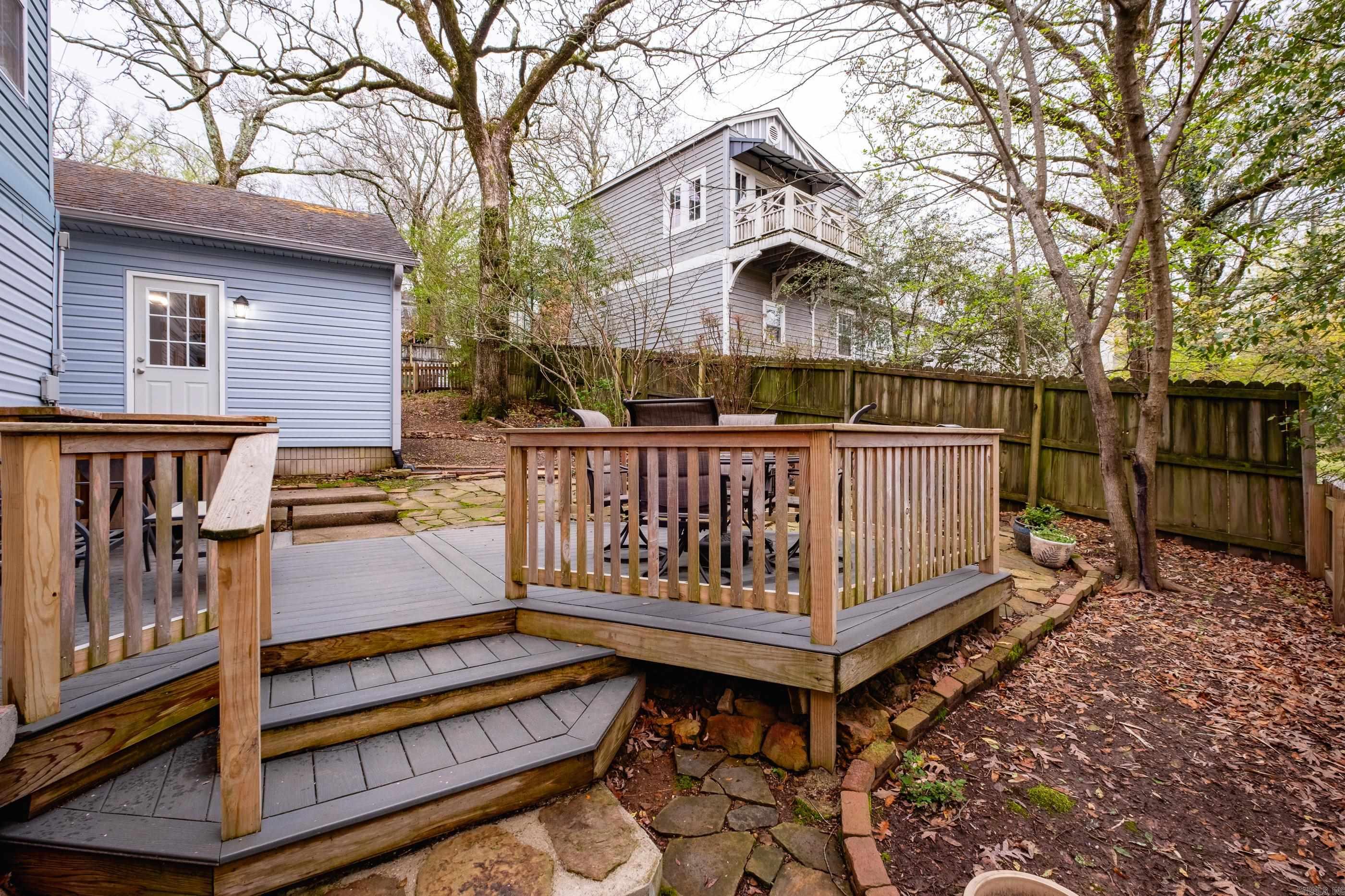 HILLCREST - Residential