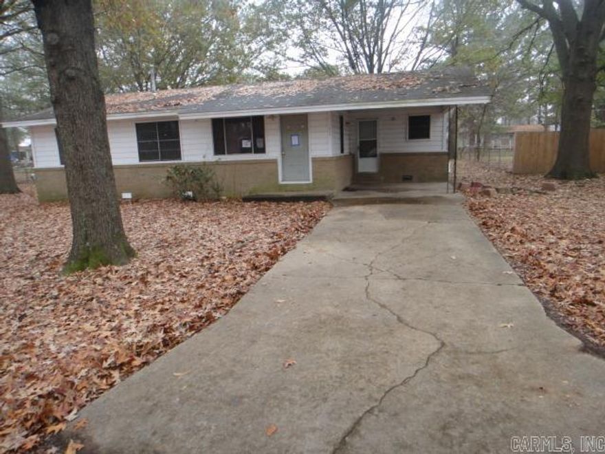 Cozy home on a spacious lot located in a small subdivision north of Augusta. Partial chain fenced back yard. All Initial Offers must be submitted via PropOffers.com by the BUYER AGENT ONLY. Please see Agent Remarks for further instructions.