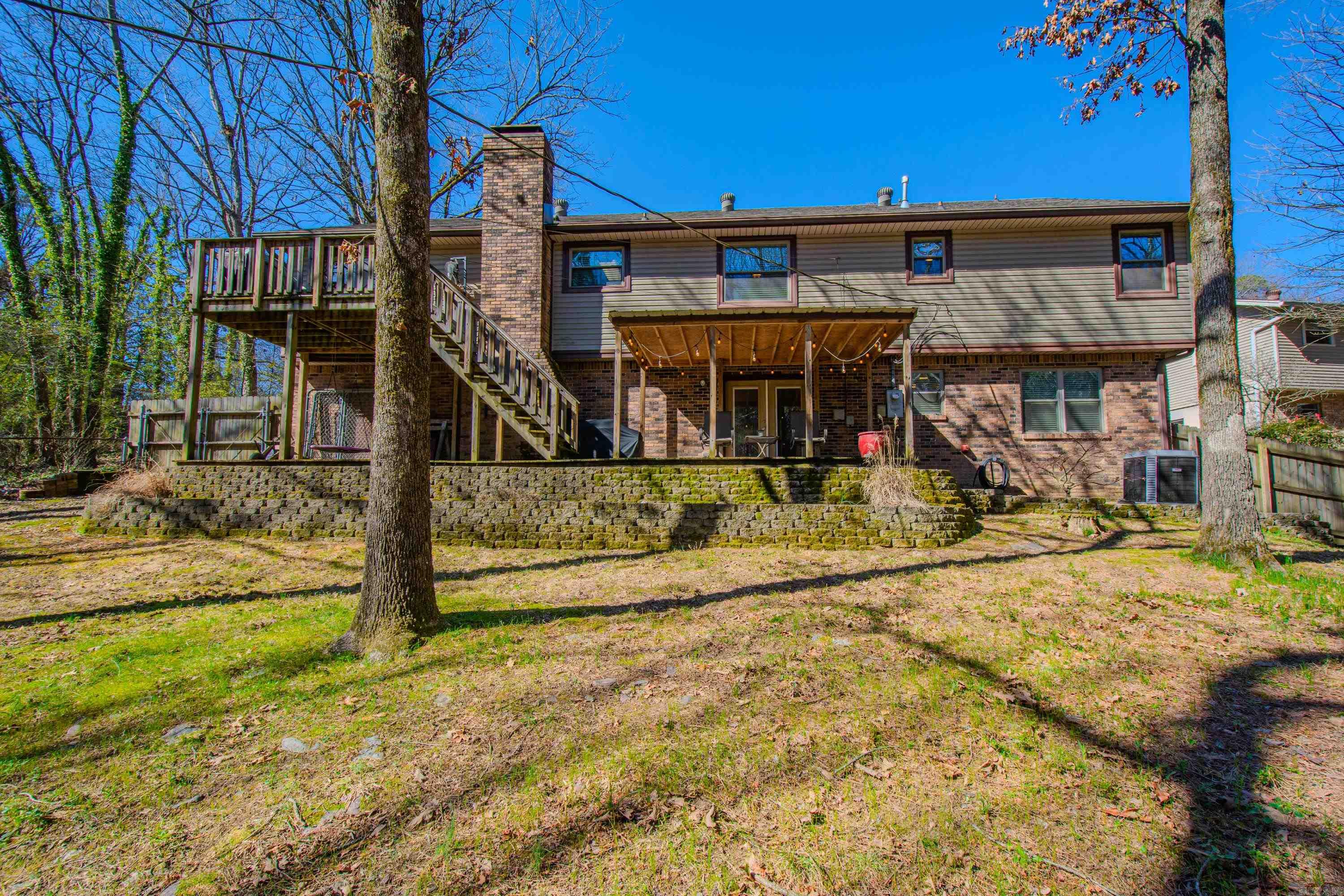 LEAWOOD MANOR - Residential